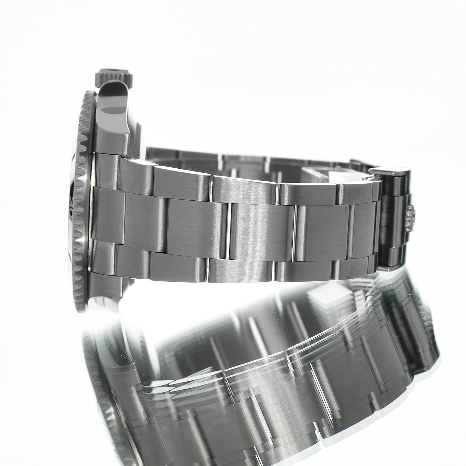 Rolex Submariner 114060 Thumbnail 2