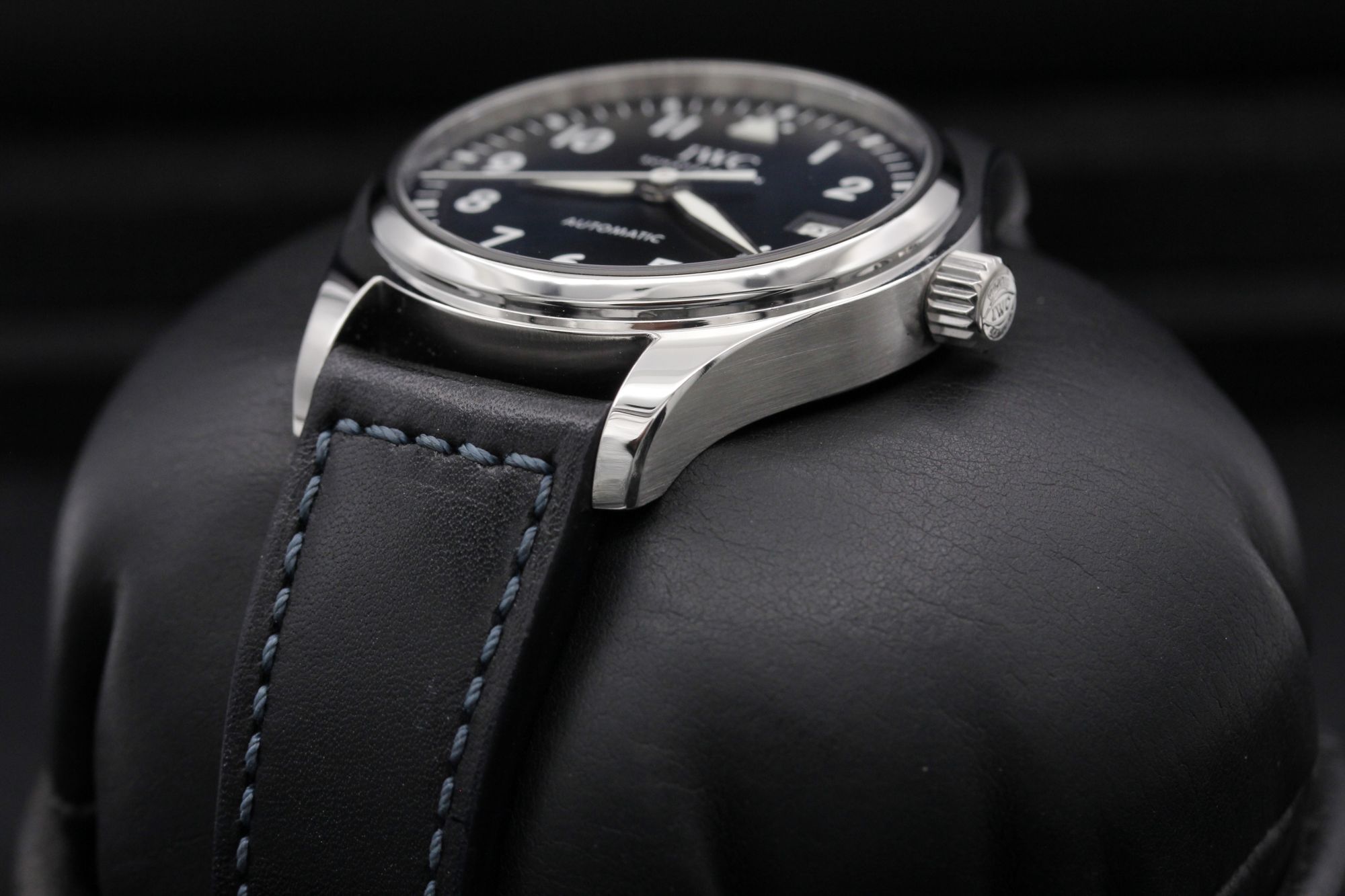 IWC Pilot's Automatic 36 IW324008 Thumbnail 2
