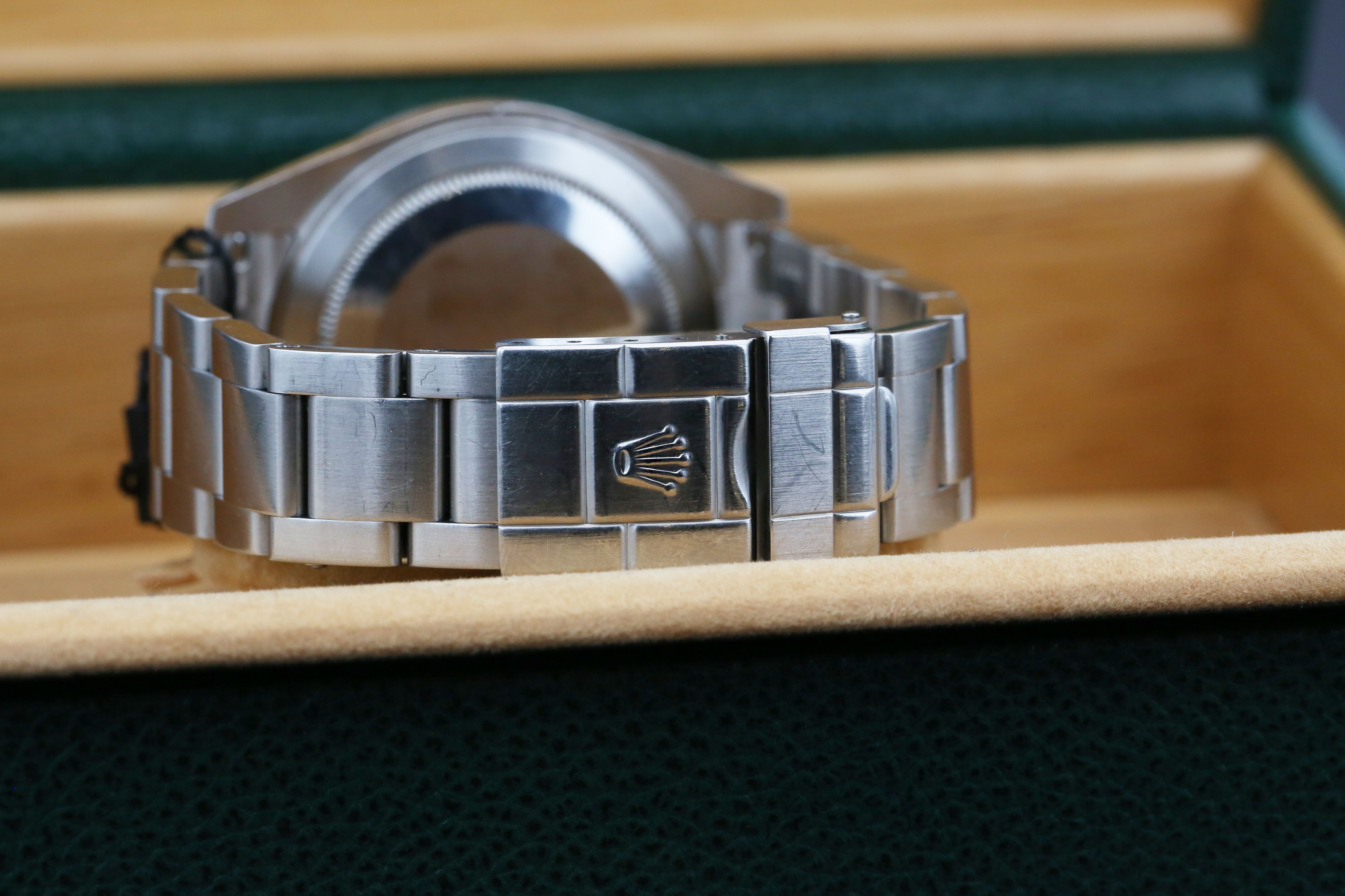 Rolex Explorer II 16570 Thumbnail 3