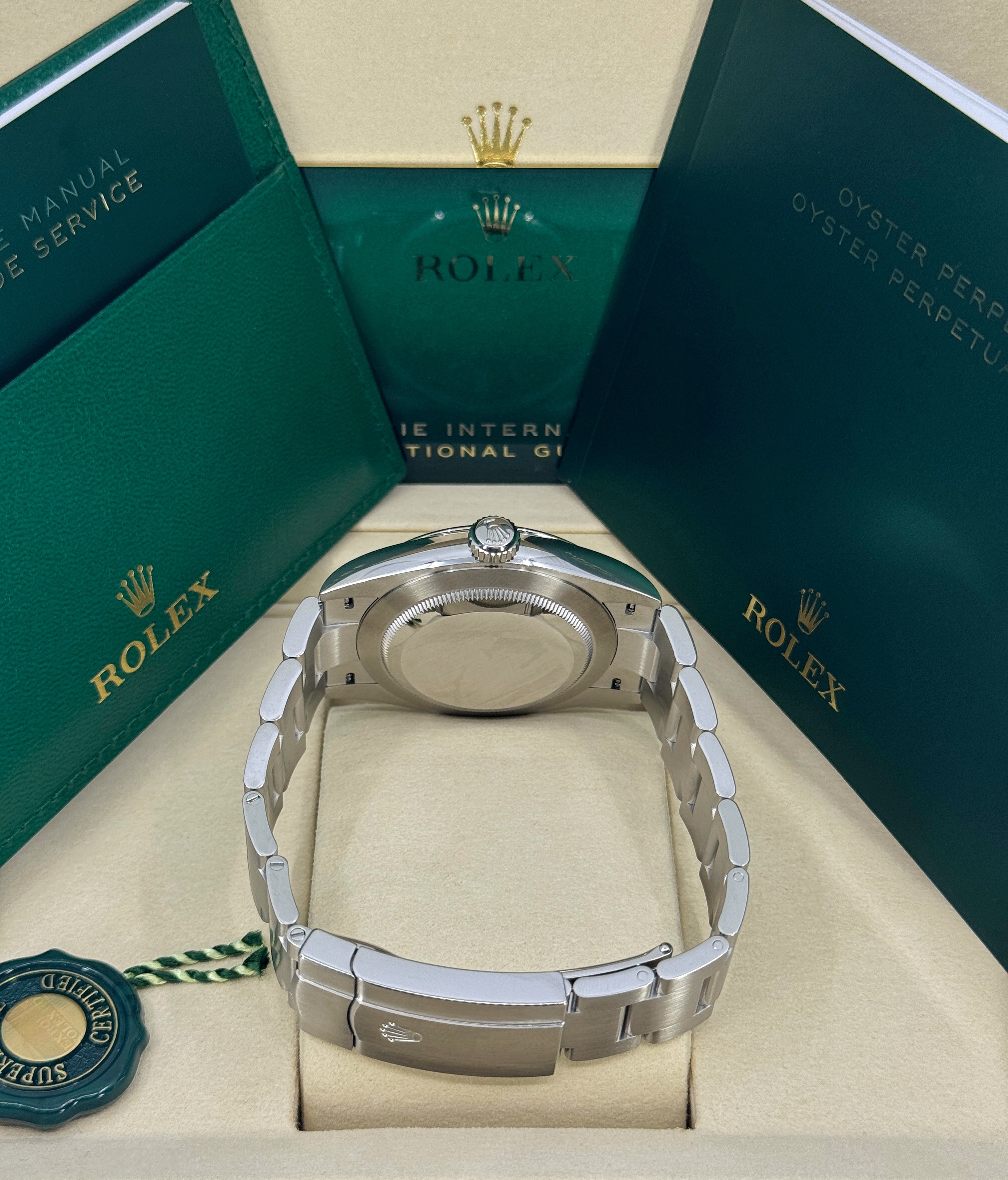Rolex Oyster Perpetual 41 134300 Thumbnail 4
