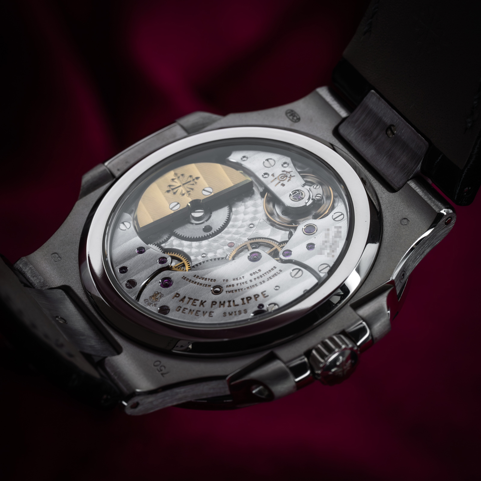 Patek Philippe Nautilus 5712G-001 Thumbnail 4