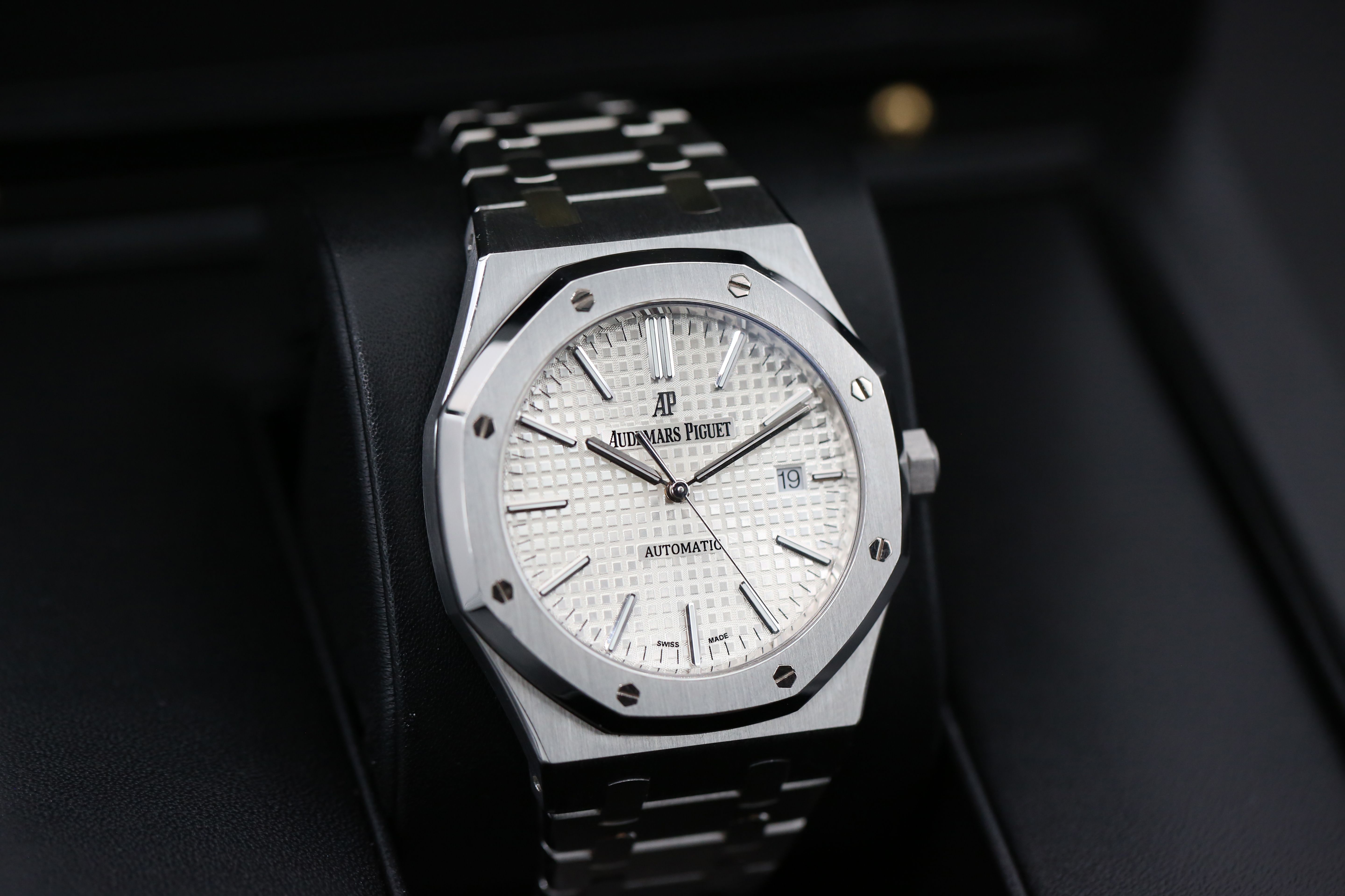 Audemars Piguet Royal Oak 15400ST.OO.1220ST.02 Thumbnail 2