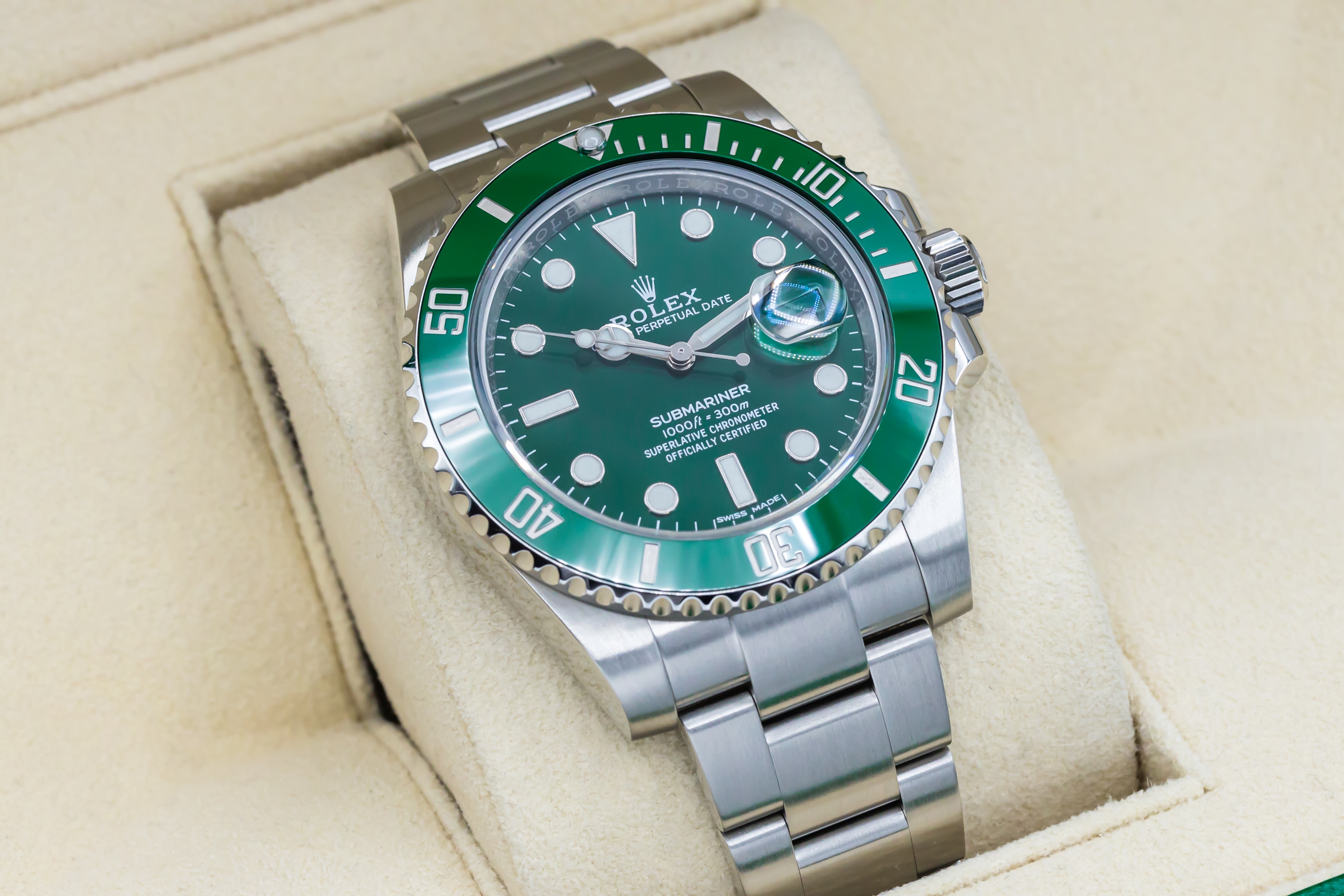 Rolex Submariner Hulk Thumbnail 5