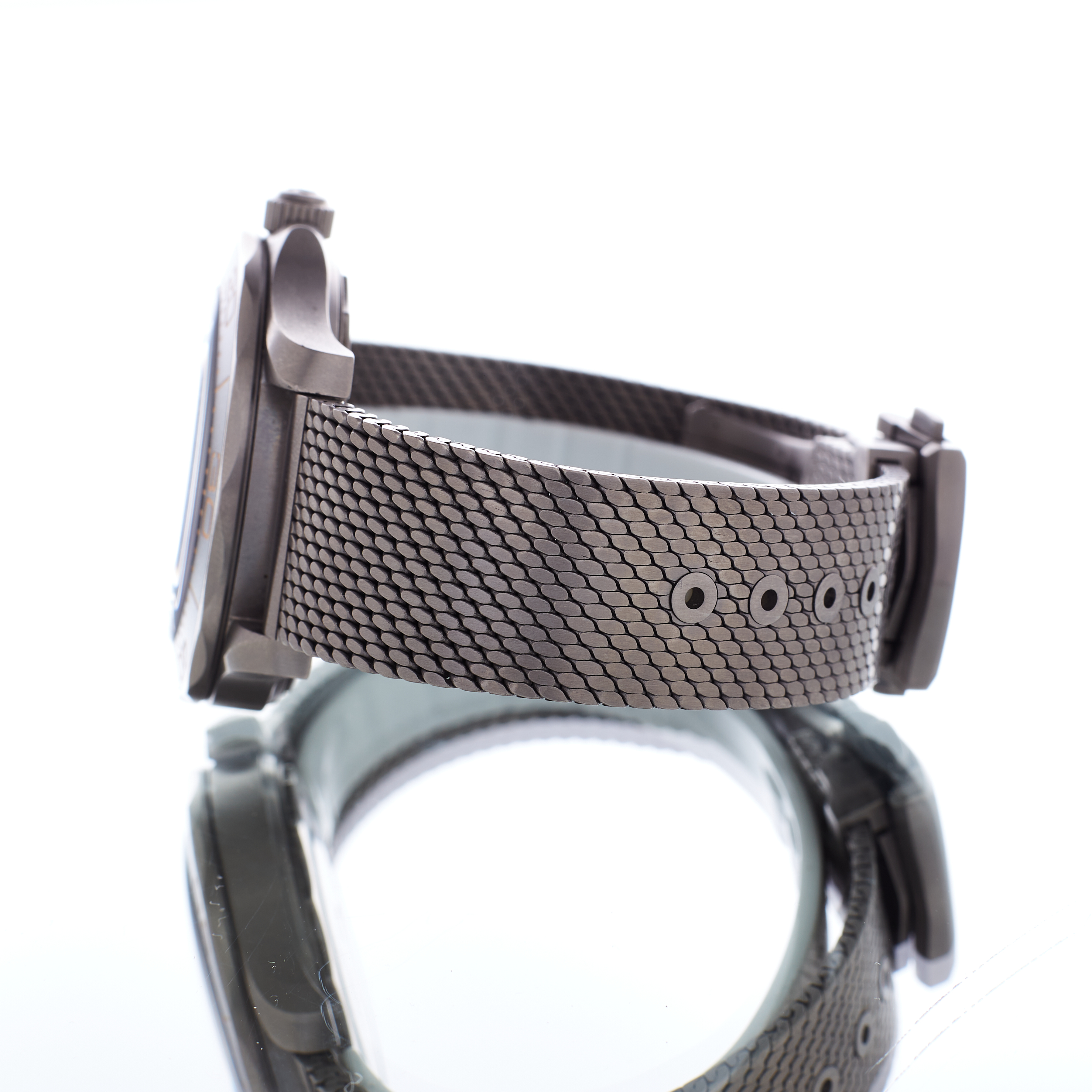 Omega Seamaster Diver 300m - James Bond Edition 210.90.42.20.01.001 Thumbnail 2