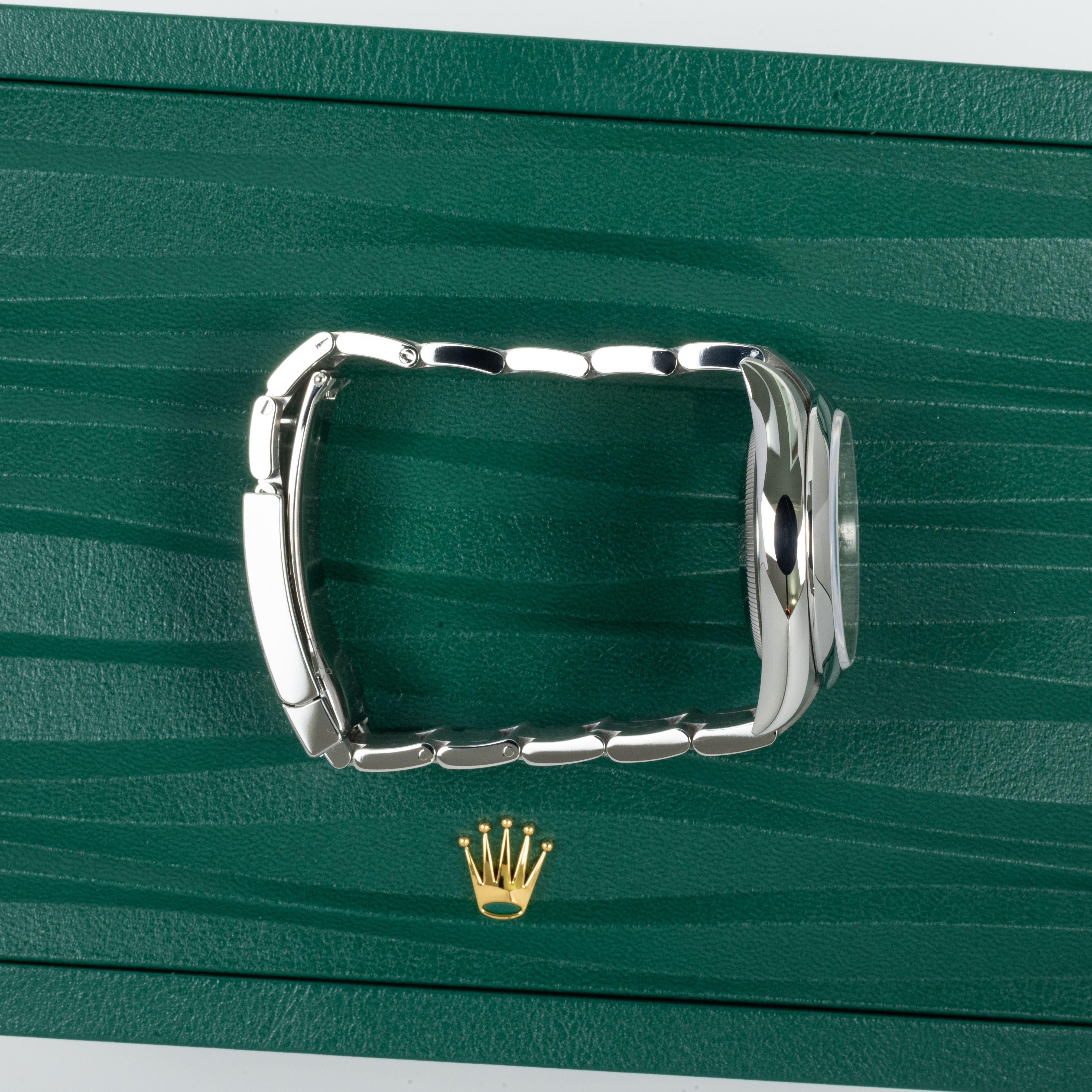 Rolex Oyster Perpetual 126000 Thumbnail 4