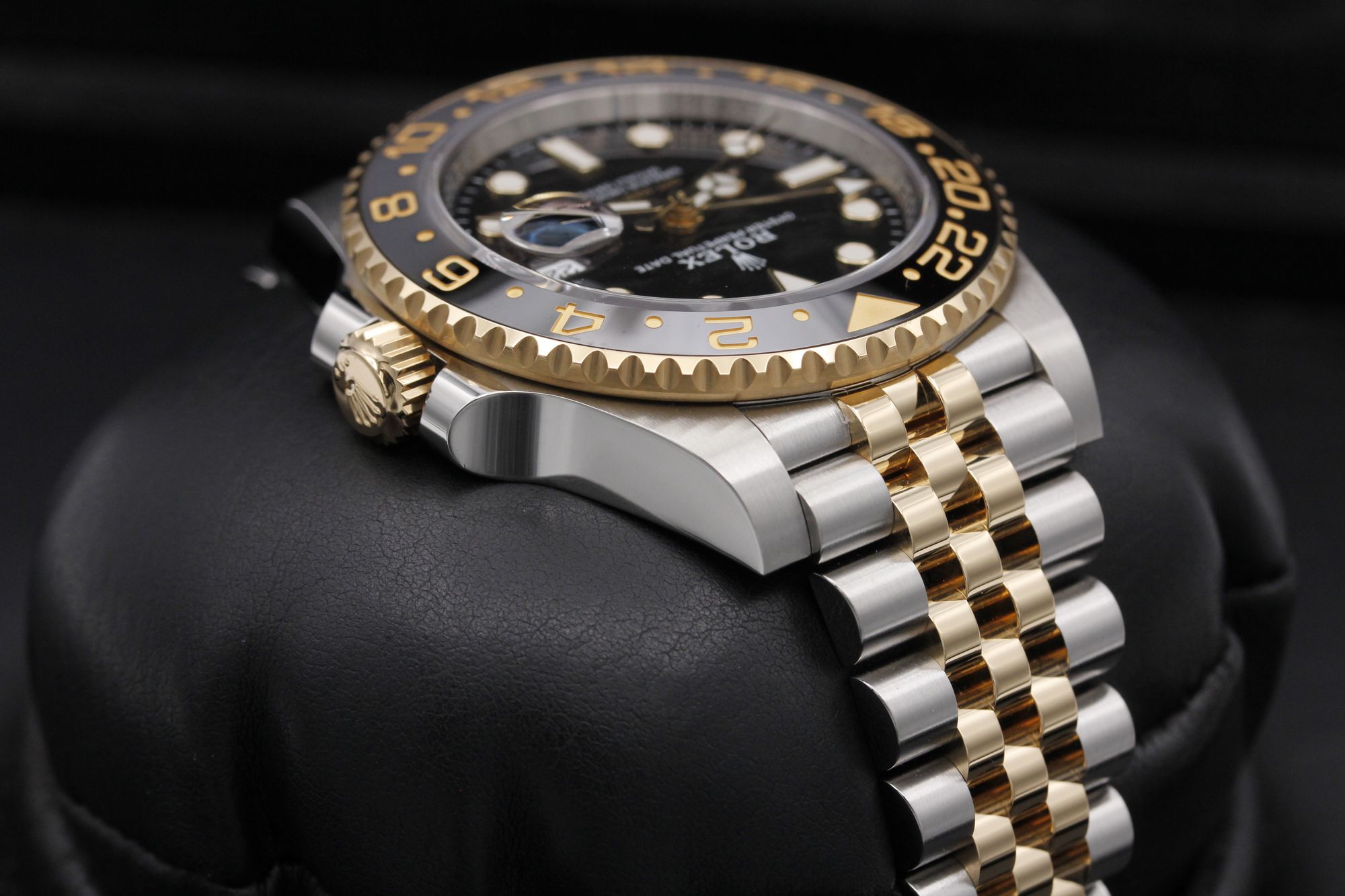 Rolex GMT Master II 126713 GRNR Thumbnail 4