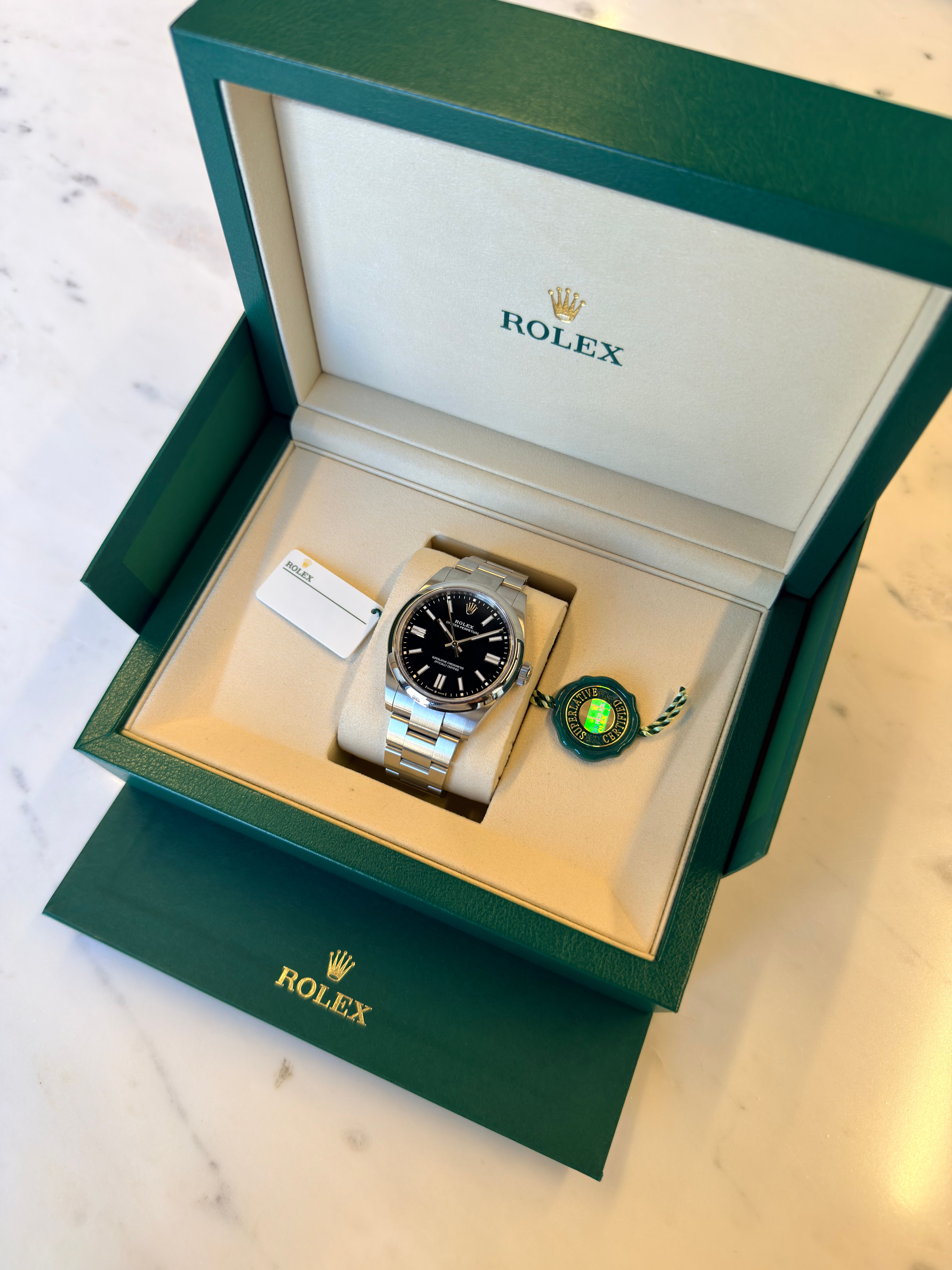 Rolex Oyster Perpetual 41 134300 Thumbnail 2