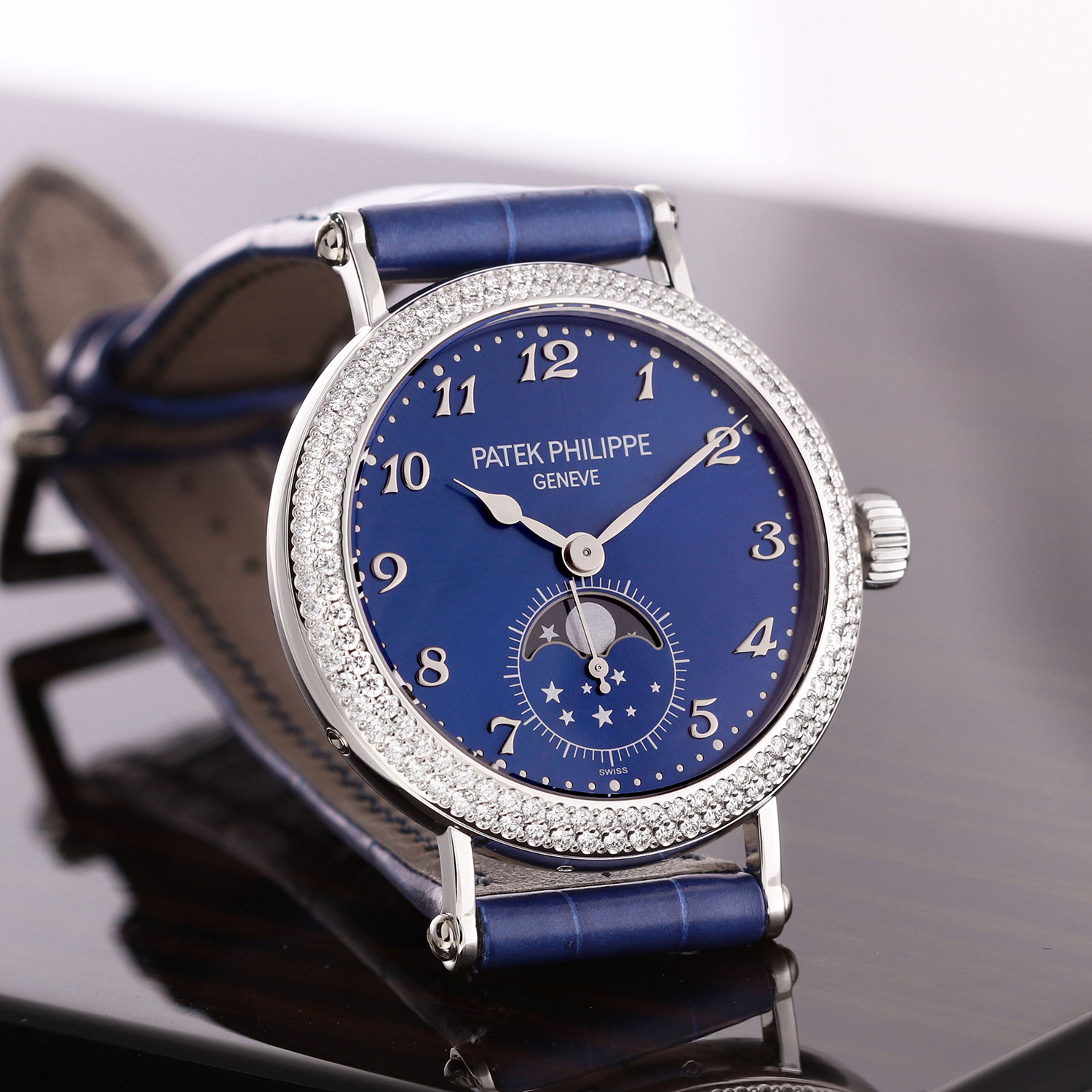 Patek Philippe Complications 7121/200G-001 Thumbnail 7