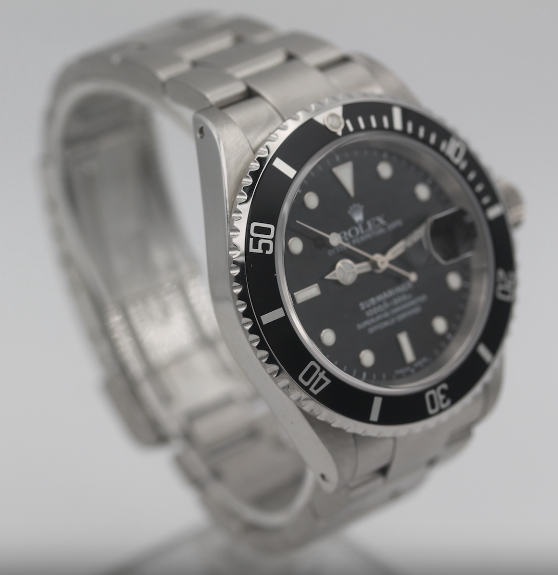 Rolex Submariner 16610 Thumbnail 3