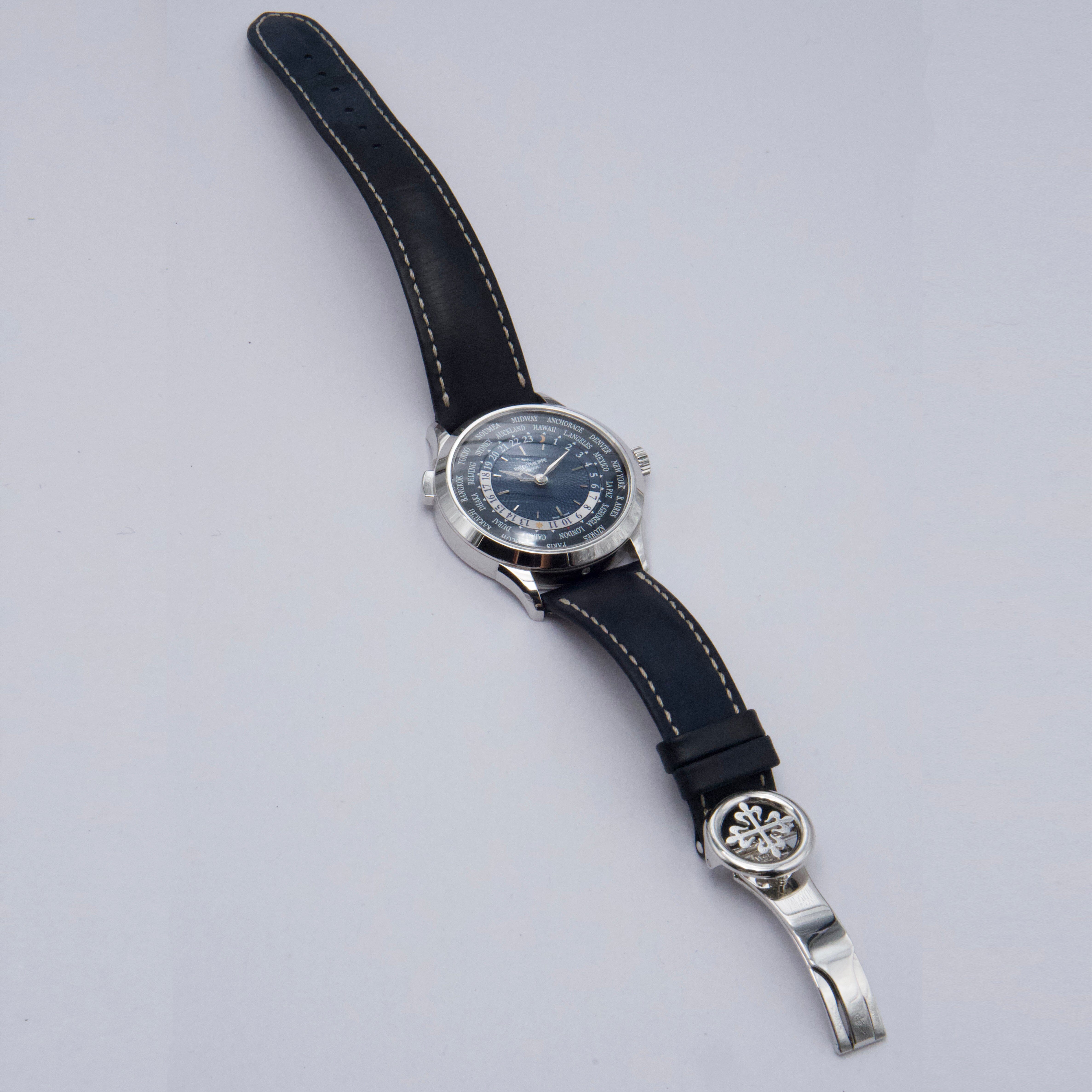 Patek Philippe Complications 5230P-001 Thumbnail 3