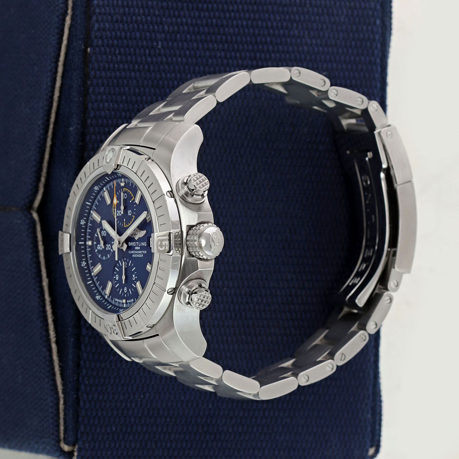 Breitling Avenger Chronograph 45 A13317 Thumbnail 3