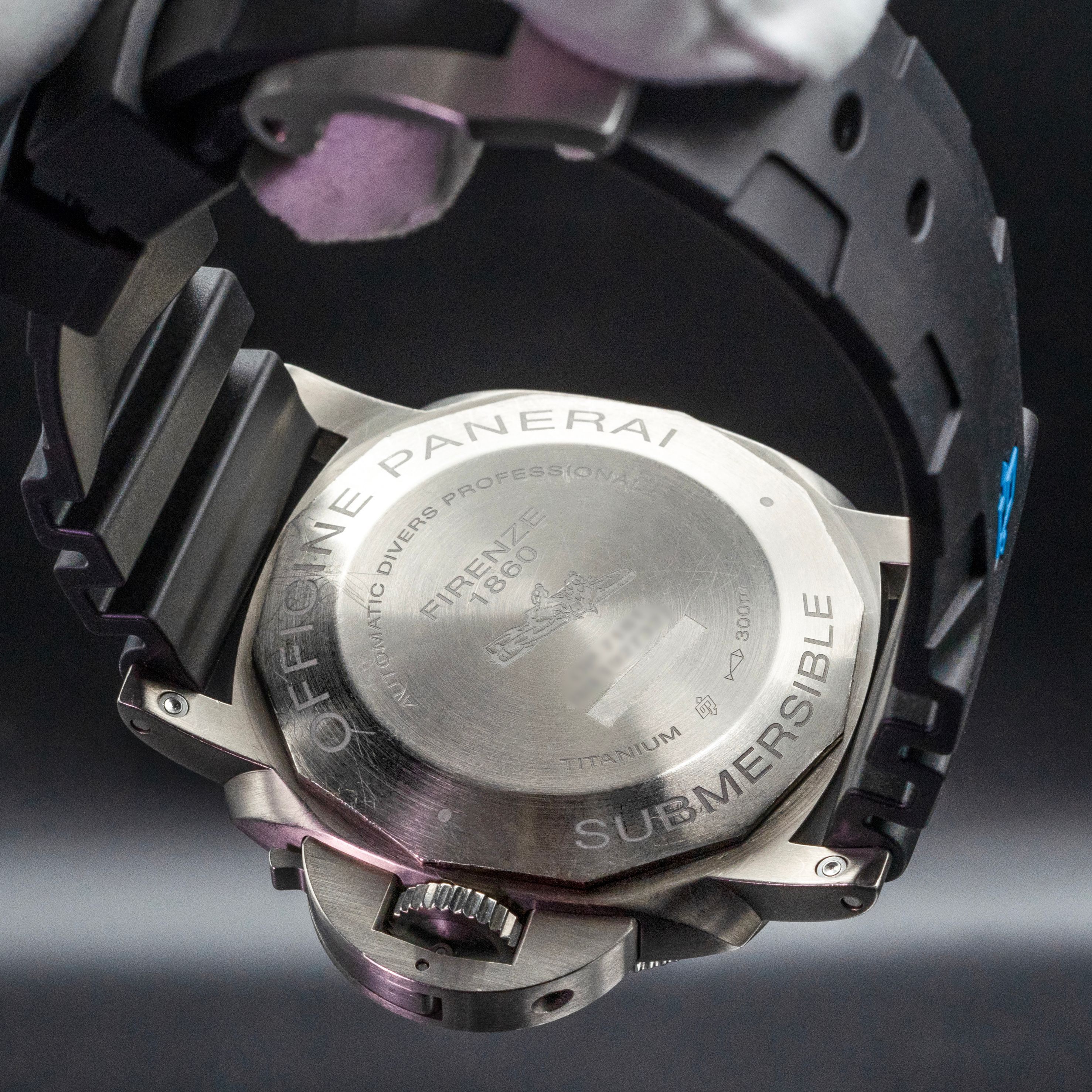 Panerai Submersible PAM01305 Thumbnail 4