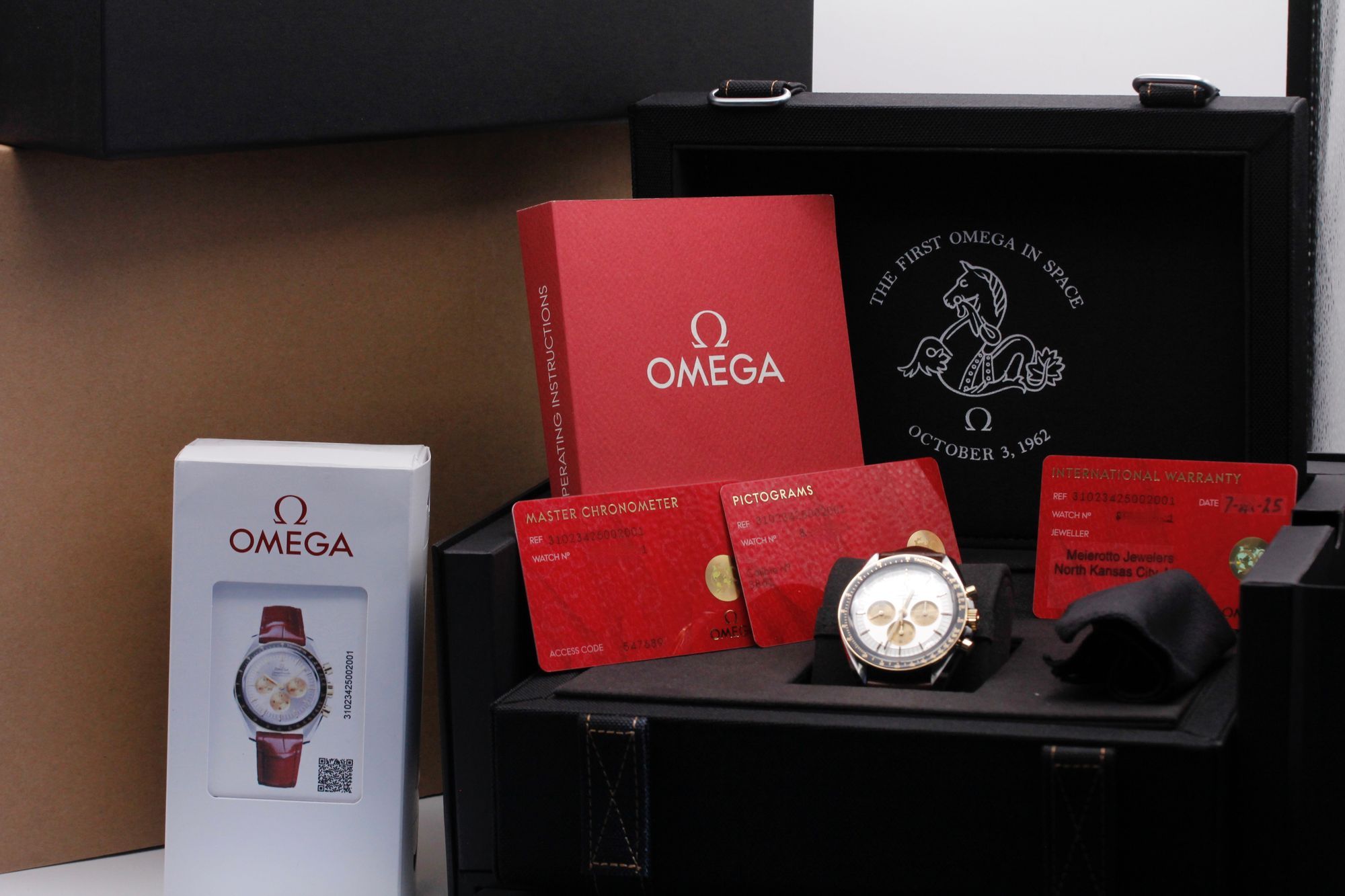 Omega Speedmaster Moonwatch Professional 310.23.42.50.02.001 Thumbnail 5