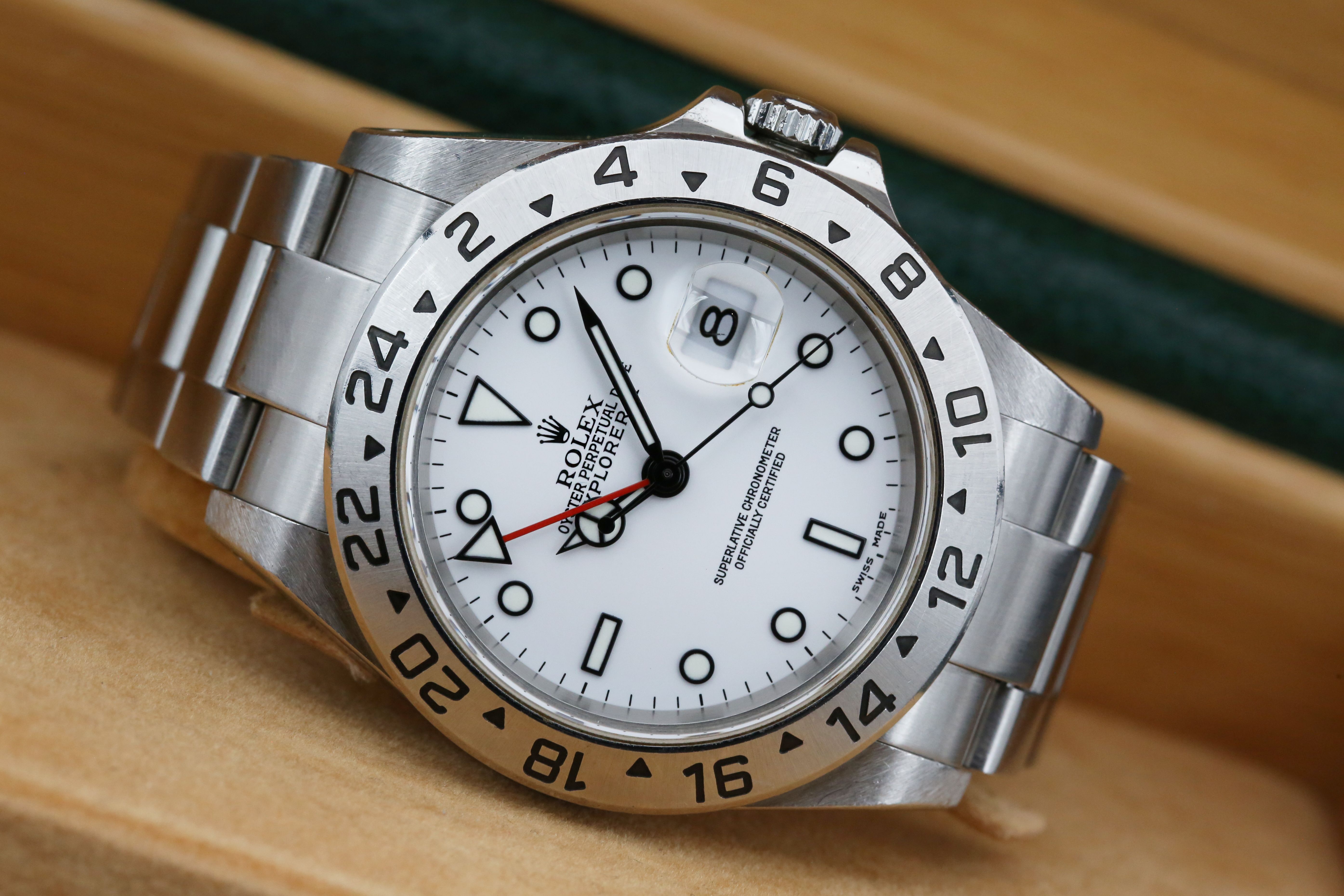 Rolex Explorer II 16570 Thumbnail 2