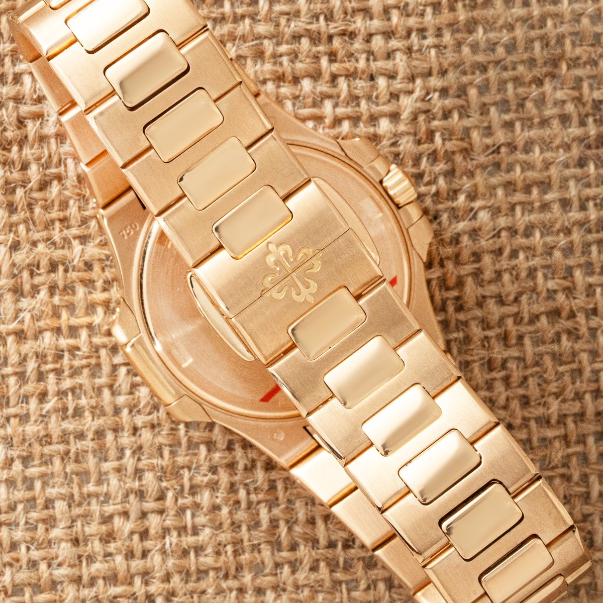 Patek Philippe Nautilus 7010/1R-001 Thumbnail 3