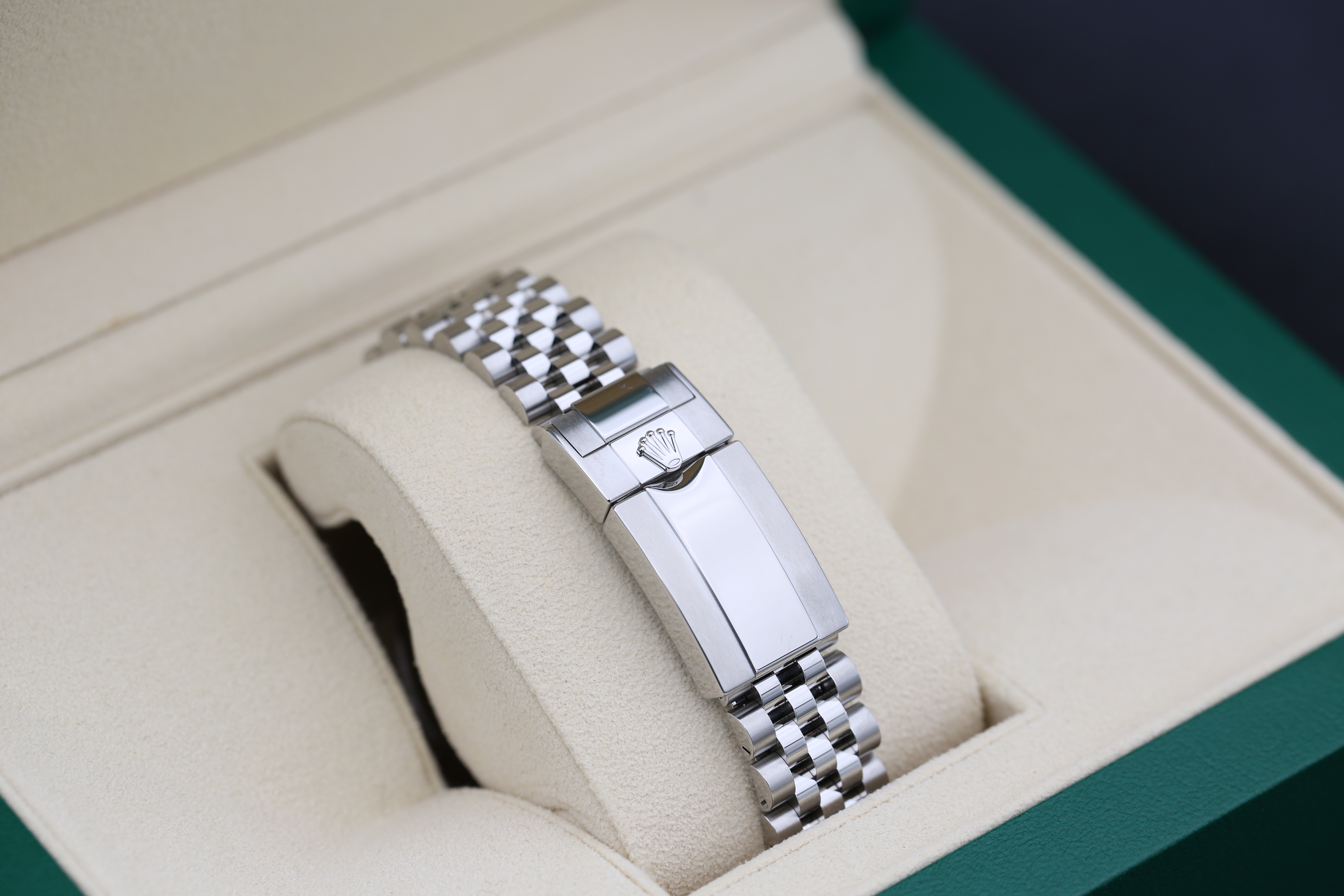 Rolex GMT Master II 126710 BLNR Thumbnail 3