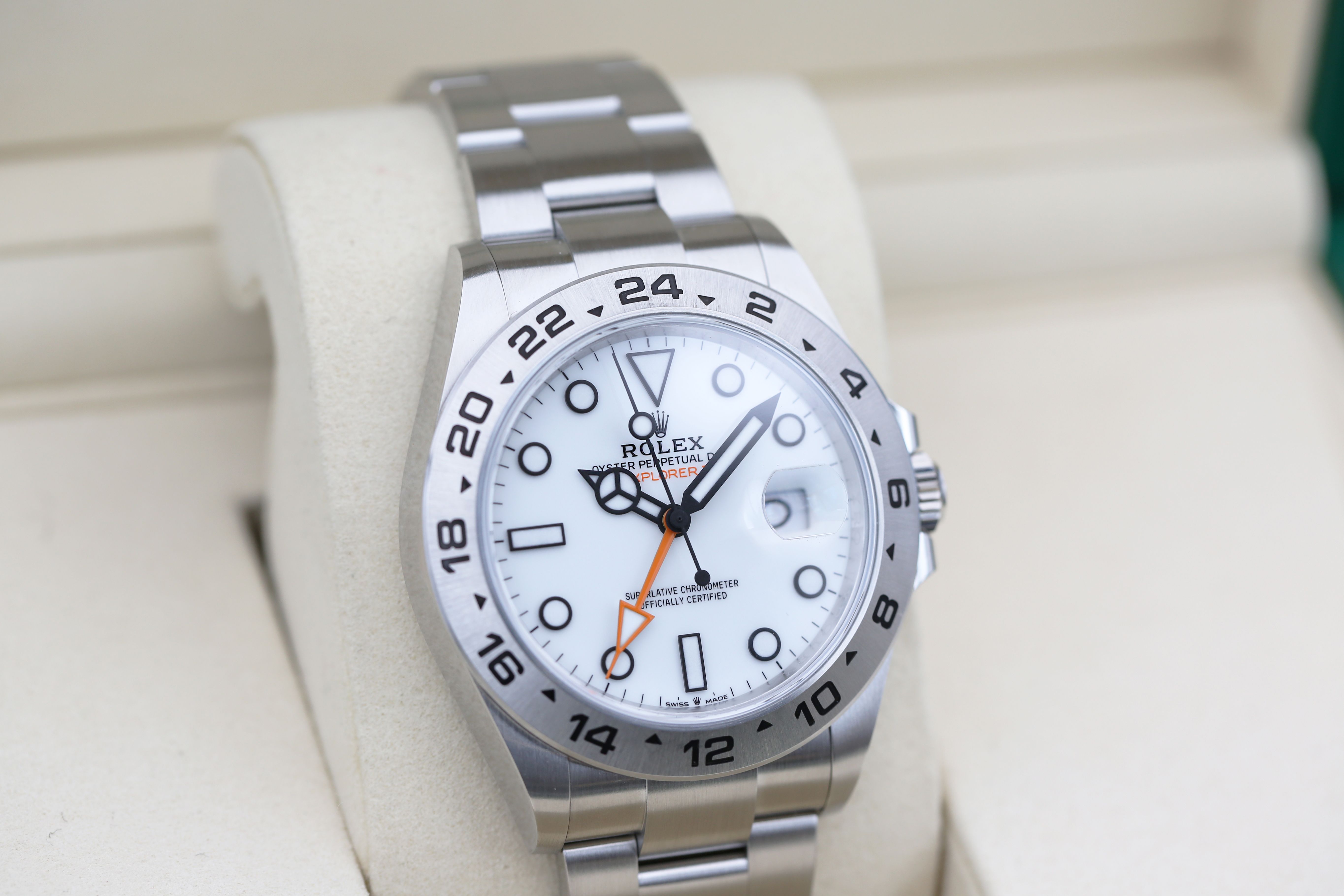 Rolex Explorer II 226570 Thumbnail 2