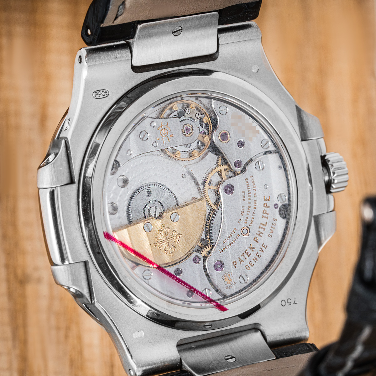 Patek Philippe Nautilus 5712G-001 Thumbnail 3