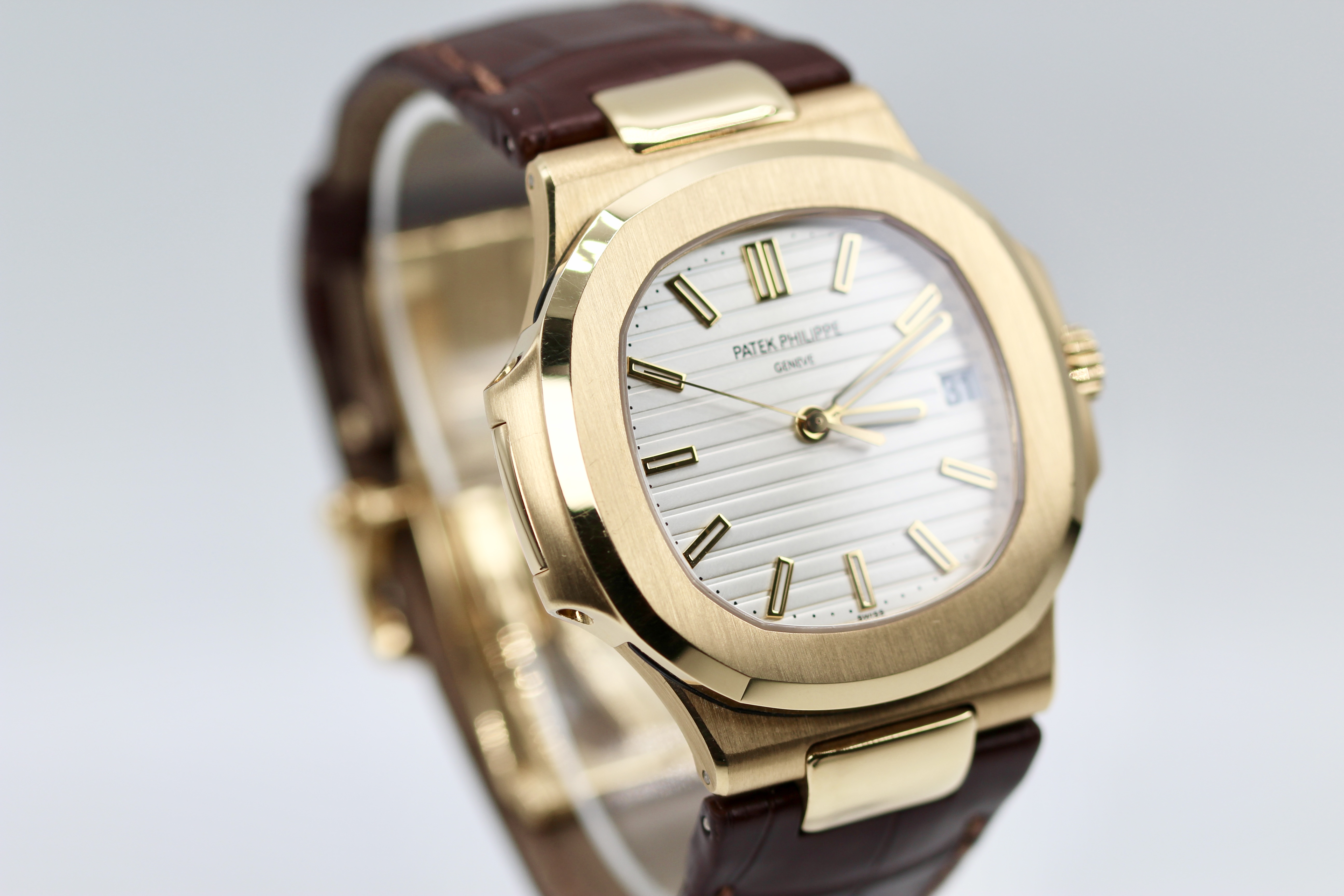 Patek Philippe Nautilus 5711J-001 Thumbnail 3