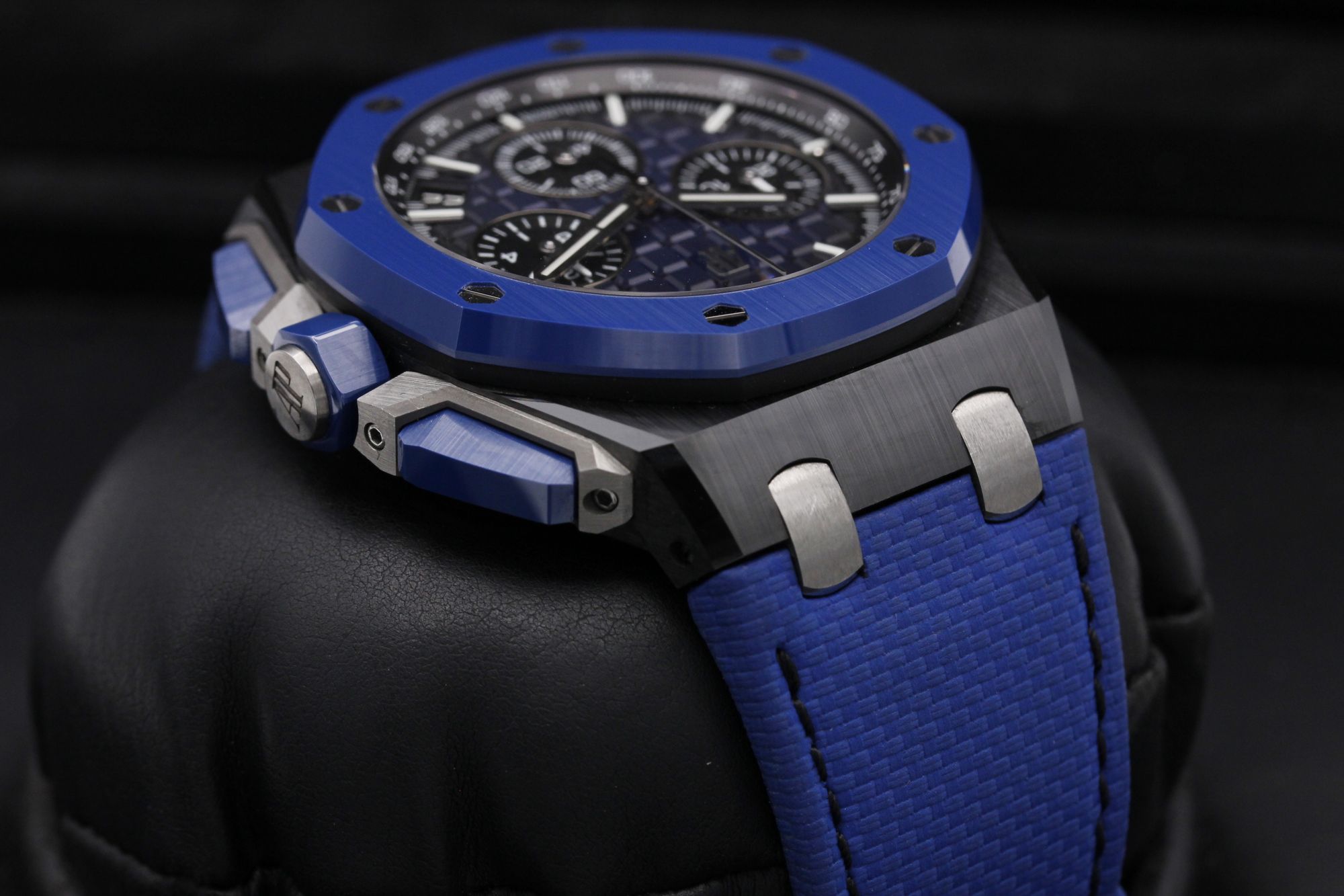 Audemars Piguet Royal Oak Offshore 26420CE.OO.A043VE.01 Thumbnail 4