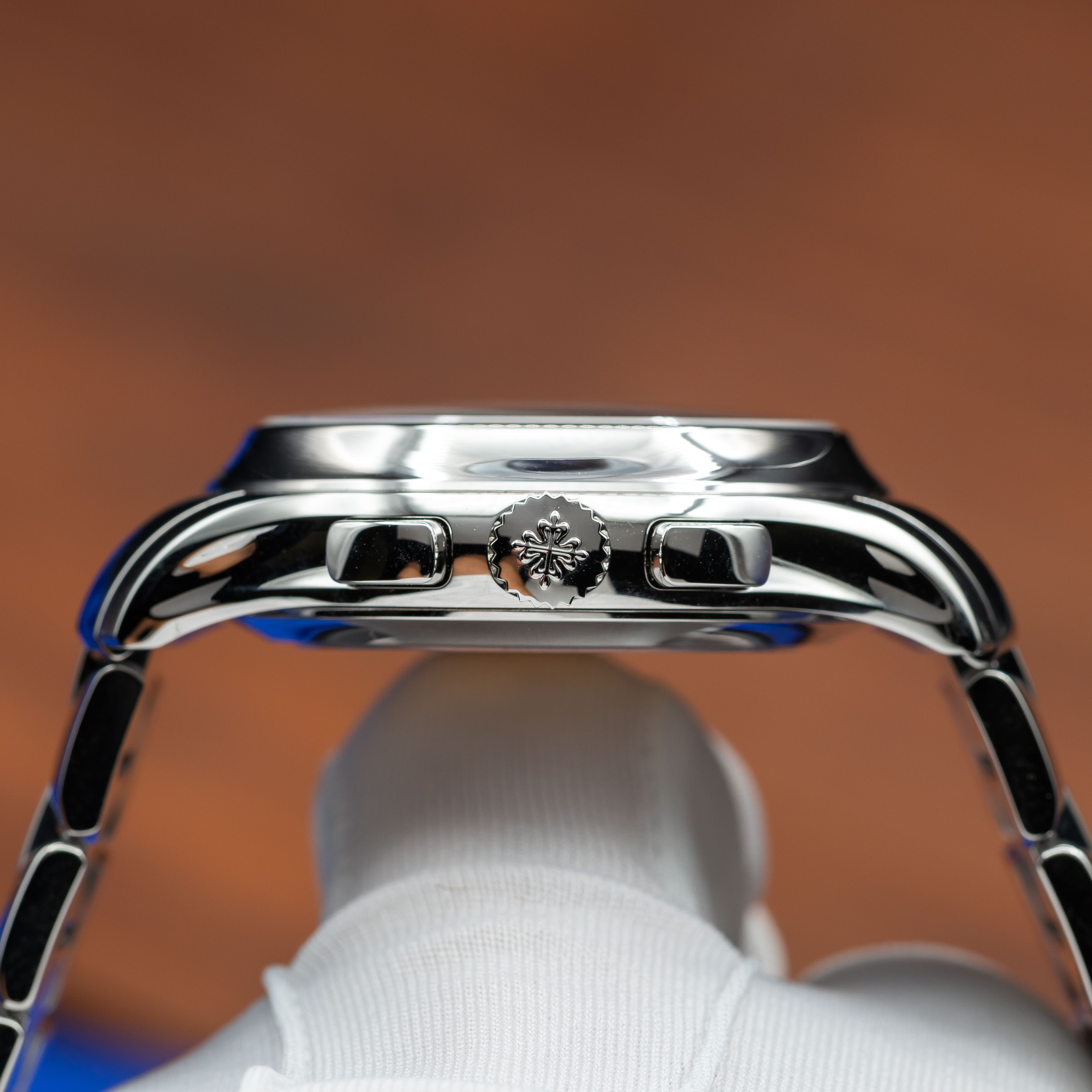 Patek Philippe Complications 5905/1A-001 Thumbnail 2