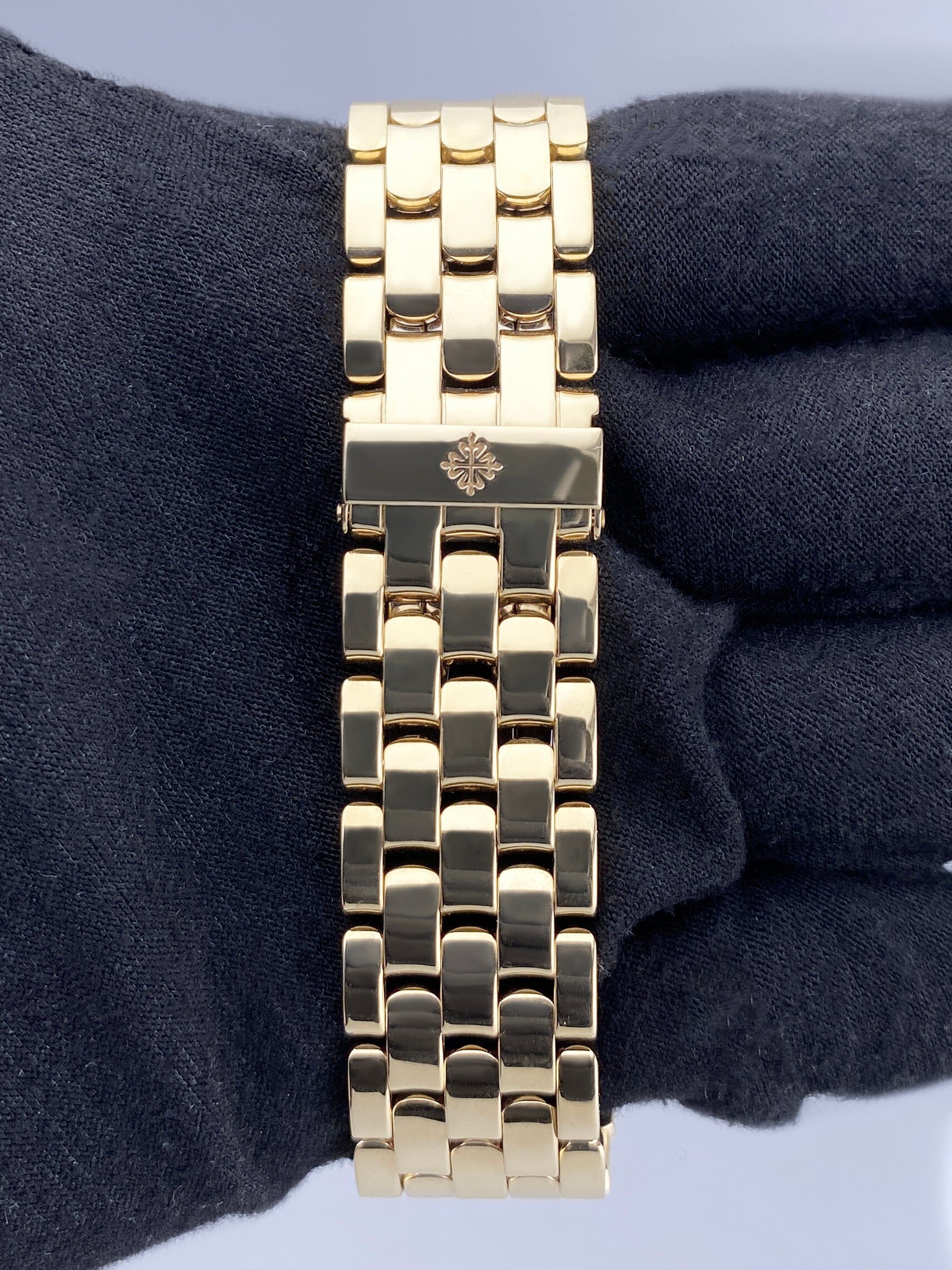 Patek Philippe Annual Calendar 5146/1J-001 Thumbnail 6