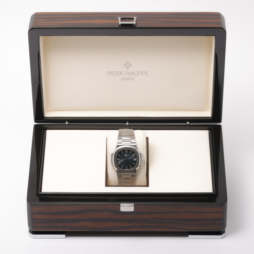Patek Philippe Nautilus 5800/1A-001 Thumbnail 7