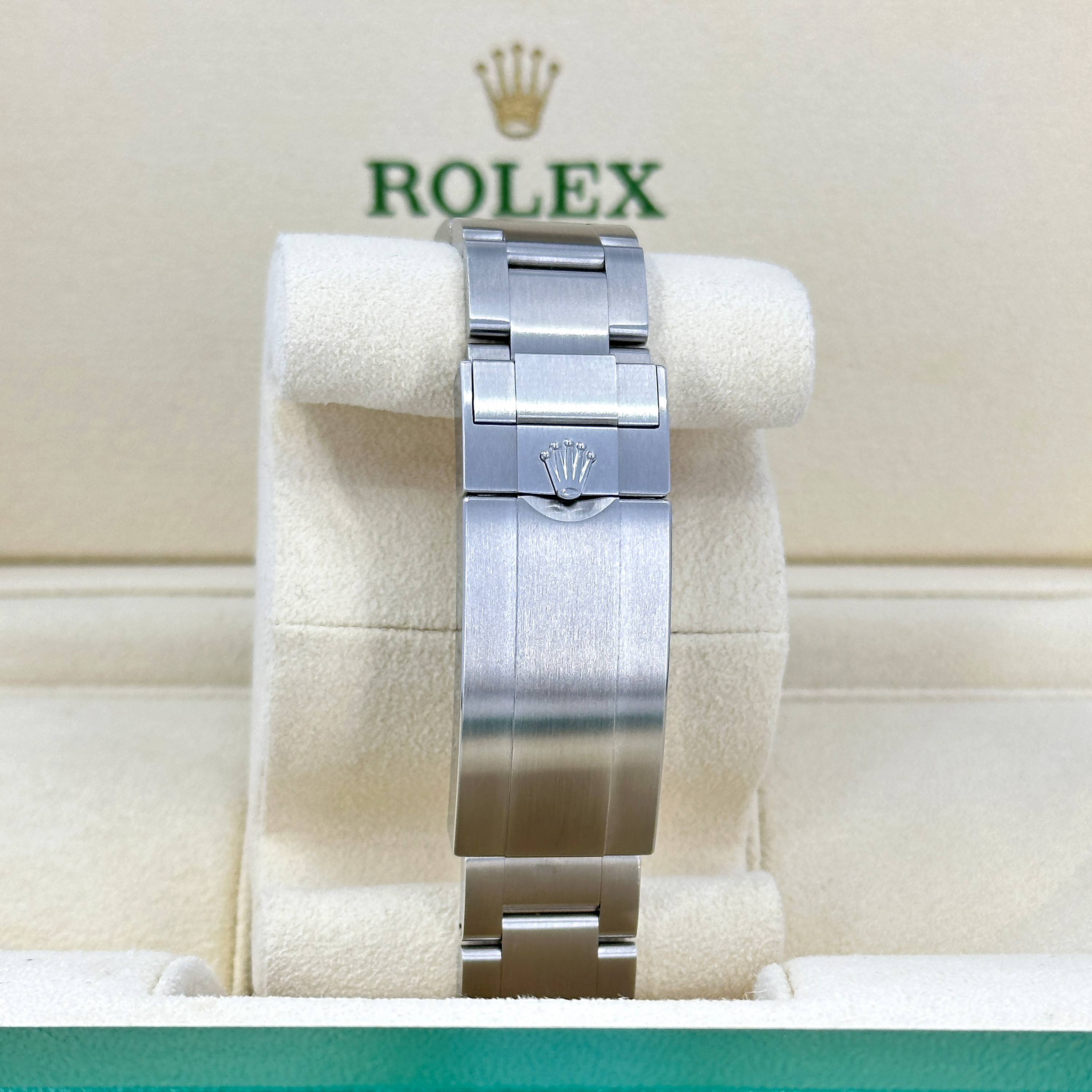 Rolex Submariner 124060 Thumbnail 4