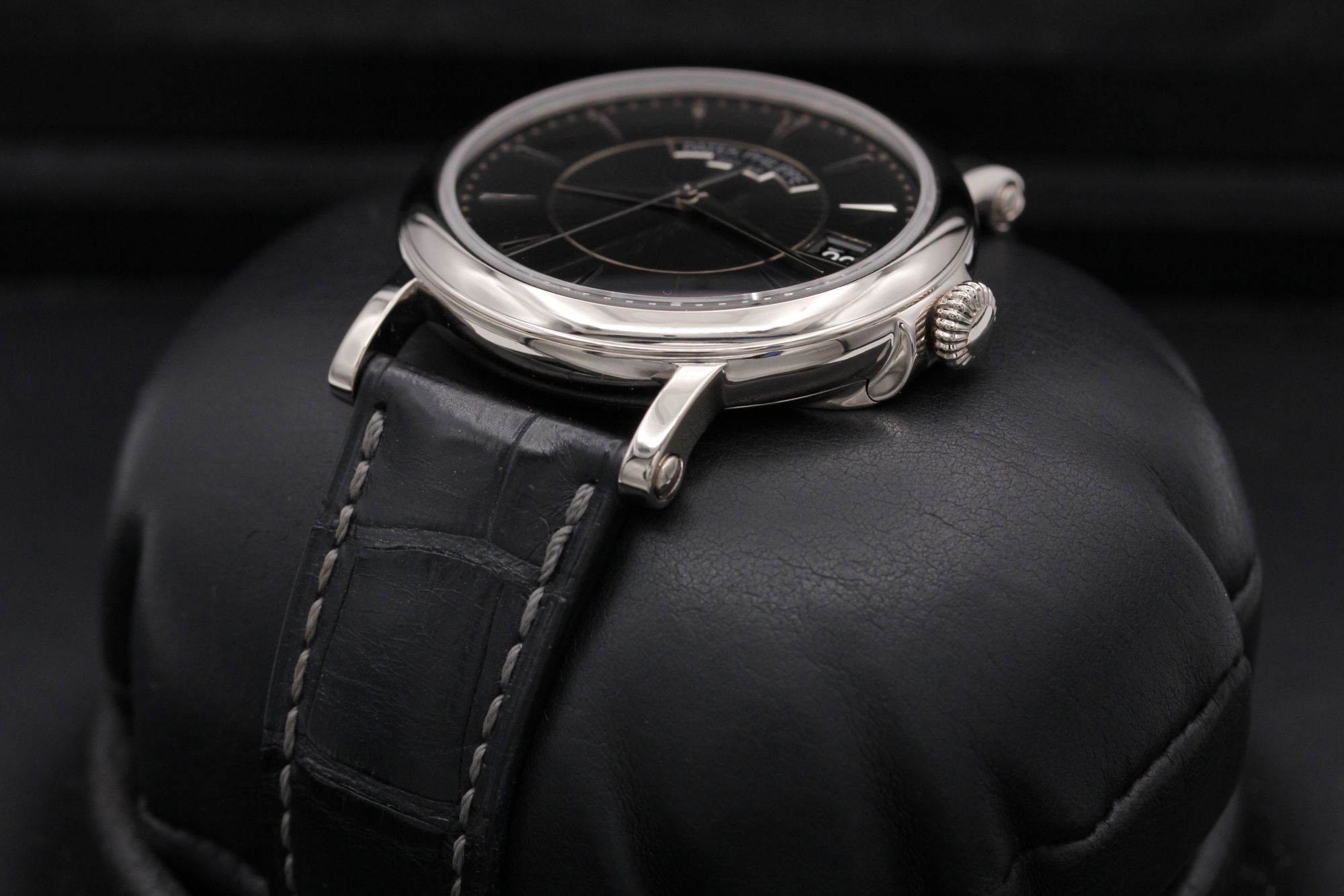 Patek Philippe Calatrava 5153G-001 Thumbnail 2