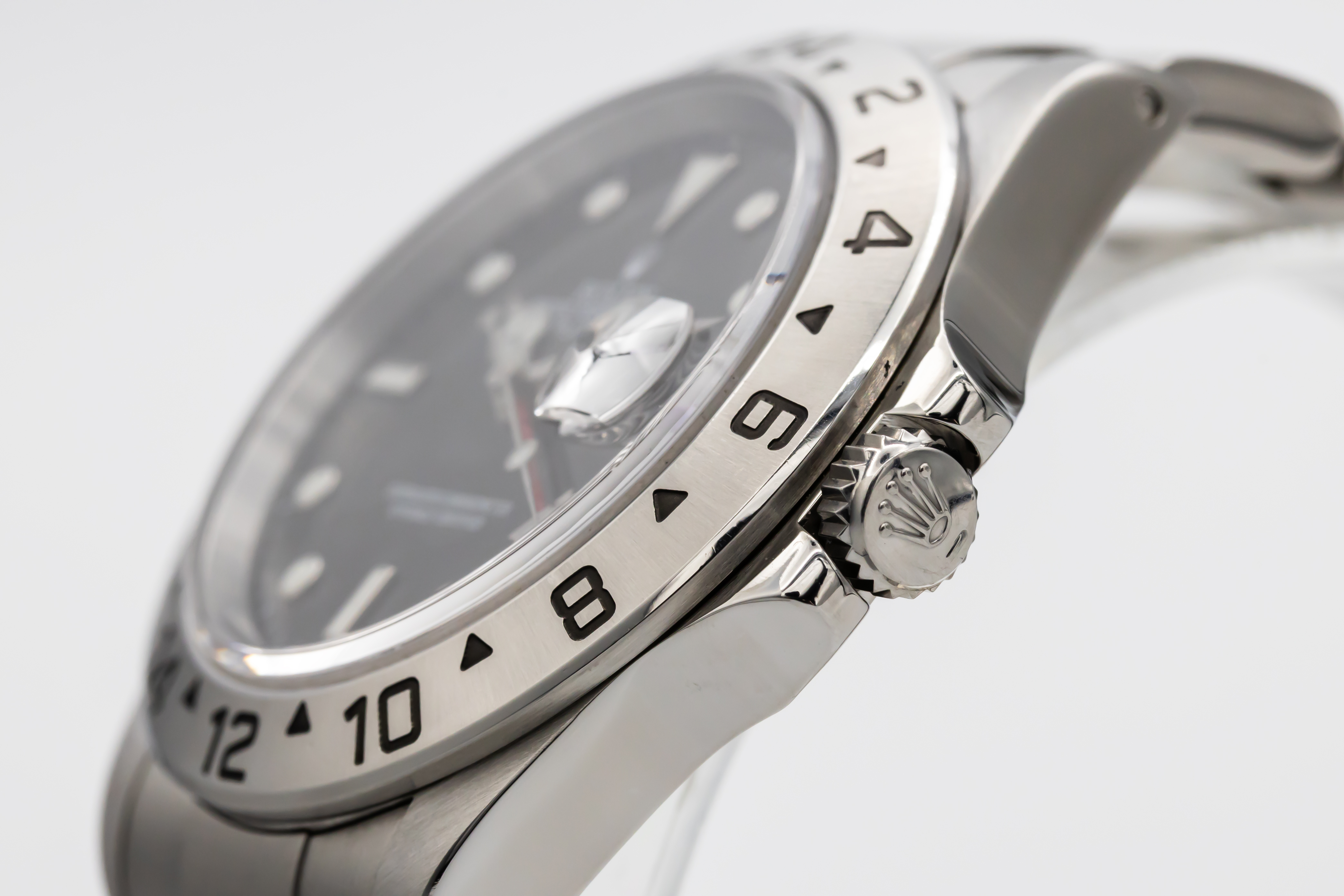 Rolex Explorer II 16570 Thumbnail 2