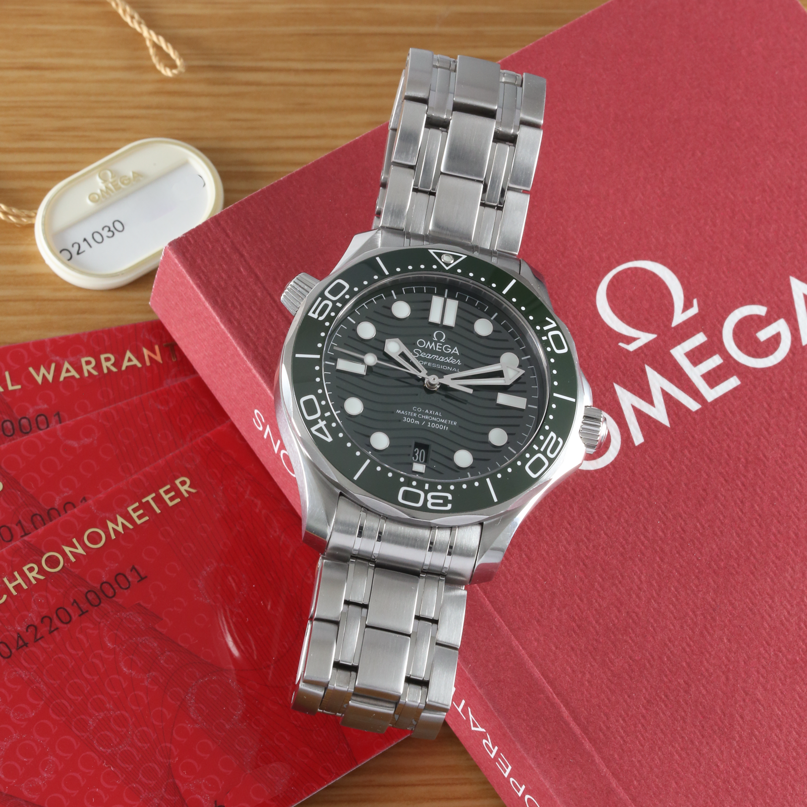 Omega Seamaster Diver 300m 210.30.42.20.10.001 Thumbnail 6