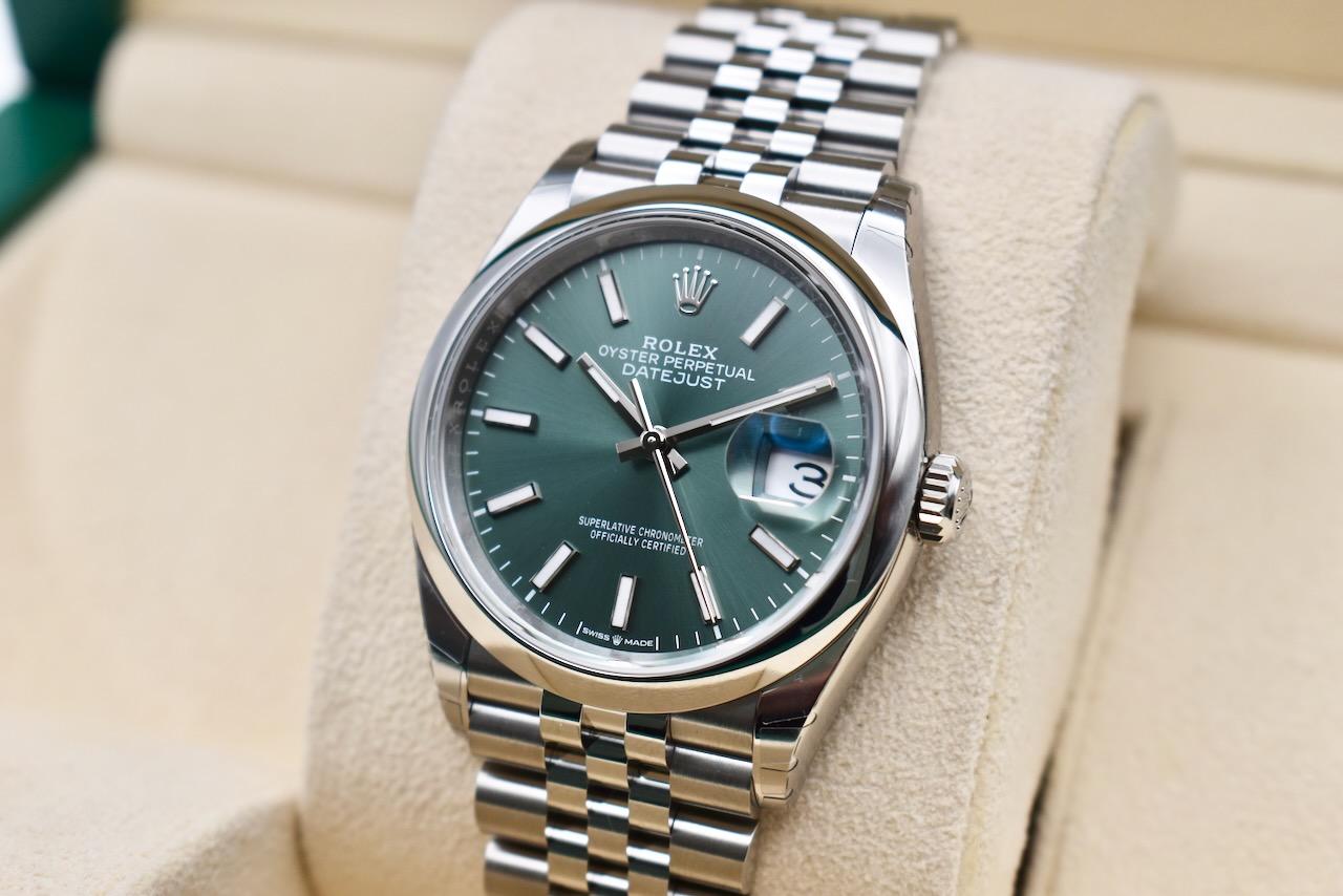 Rolex Datejust 126200 Thumbnail 2