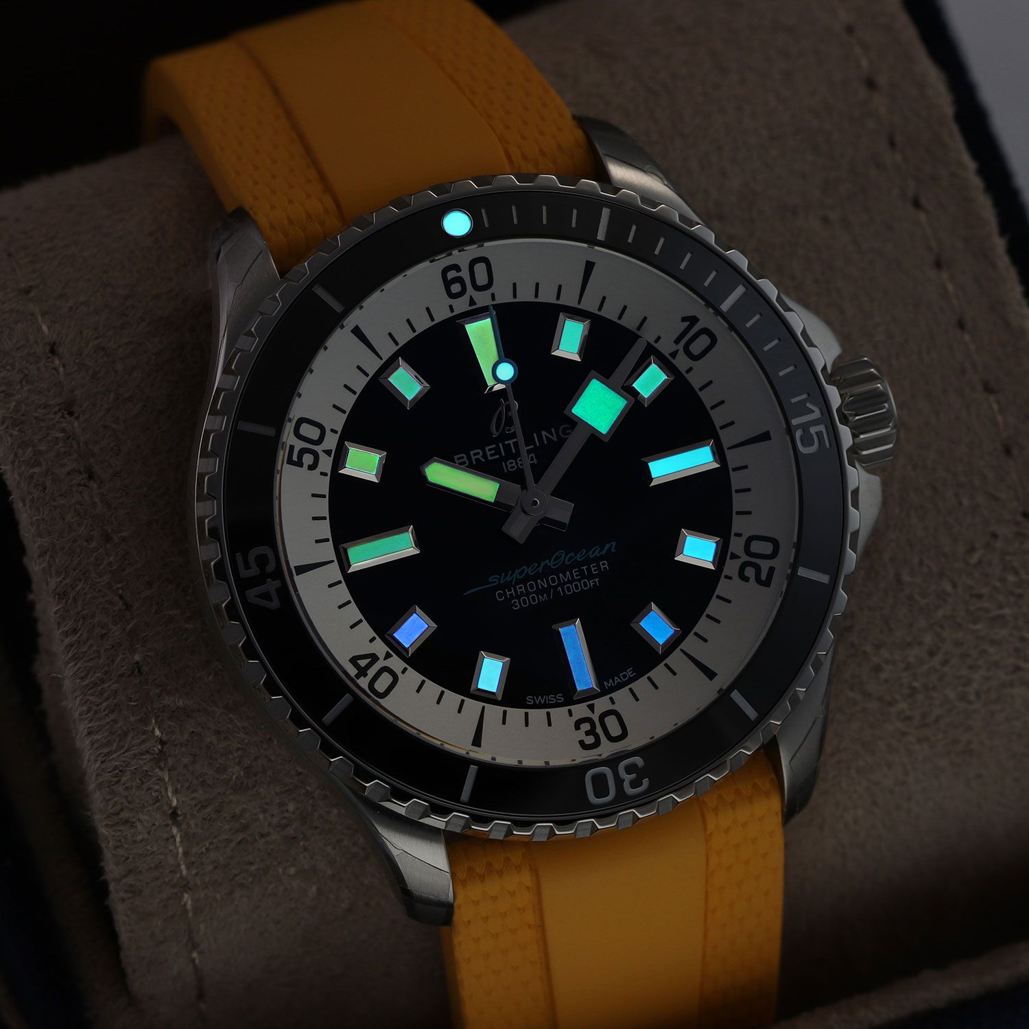 Breitling SuperOcean Automatic 42 A17375 Thumbnail 6