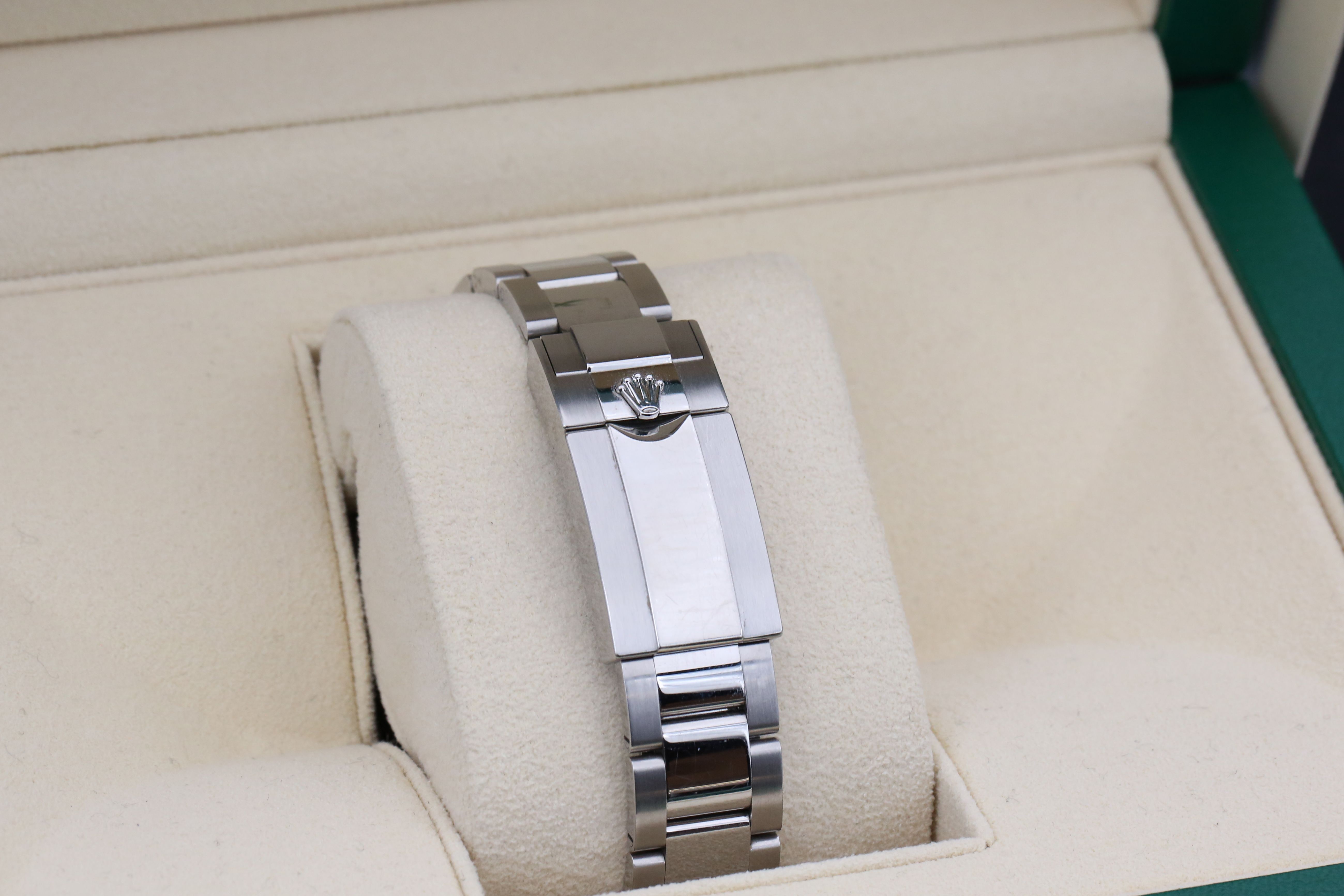 Rolex Yacht-Master 126622 Thumbnail 3