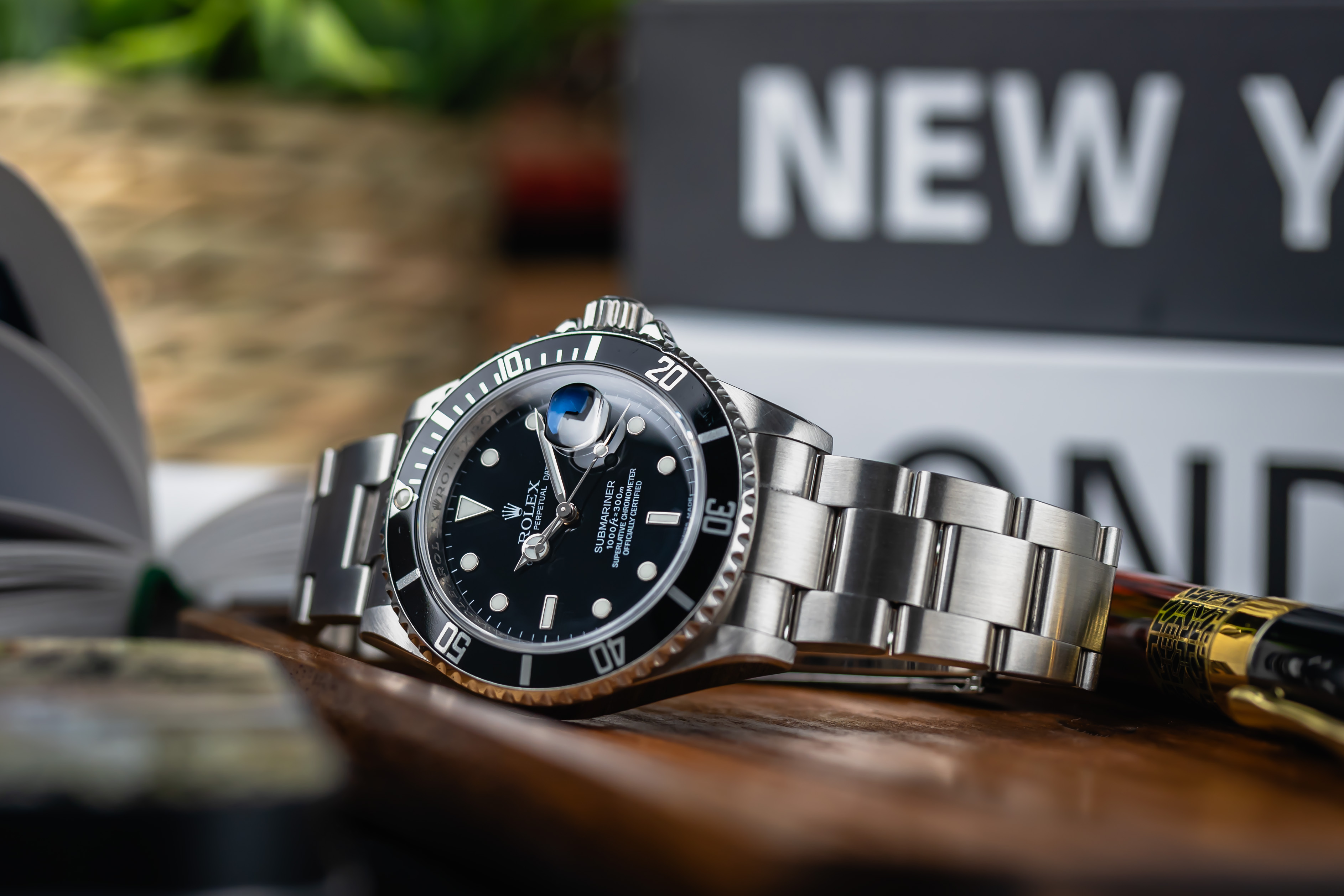Rolex Submariner 16610 Thumbnail 6