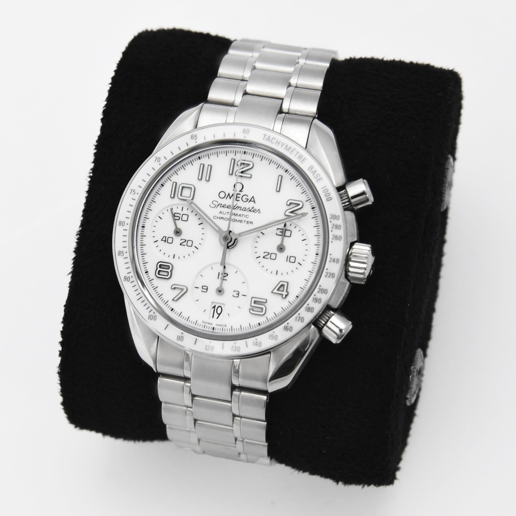 Omega Speedmaster Automatic Chronometer 324.30.38.40.04.001 Thumbnail 4
