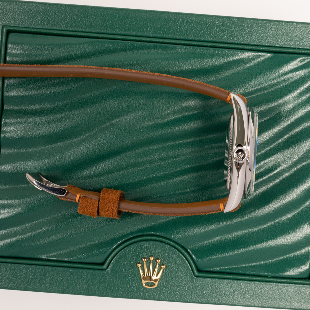 Rolex Explorer 114270 Thumbnail 2