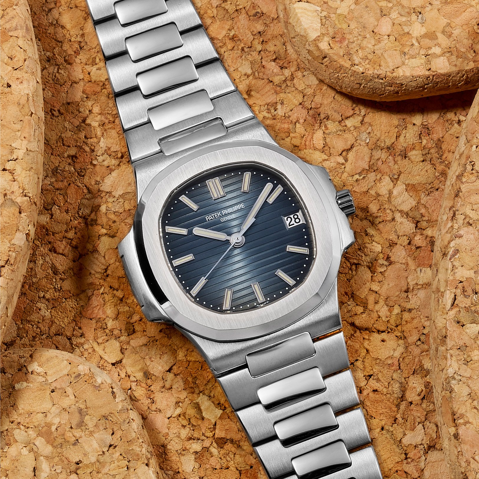 Patek Philippe Nautilus 5800/1A-001 Thumbnail 6