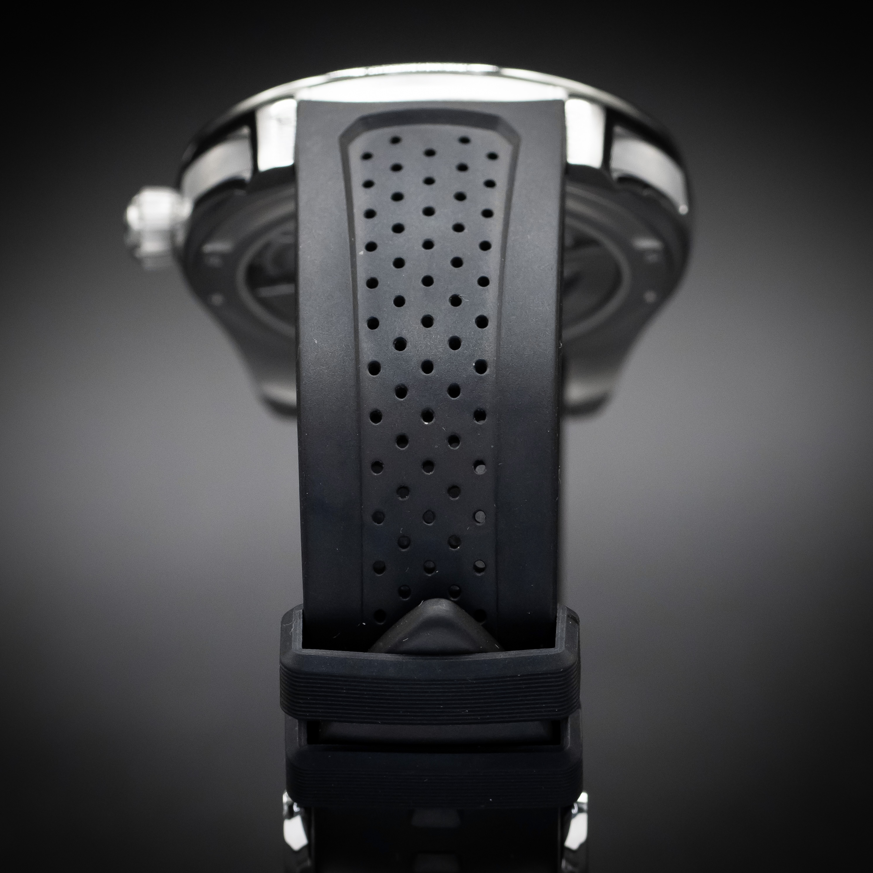 H. Moser and Cie Pioneer 3200-1207 Thumbnail 6