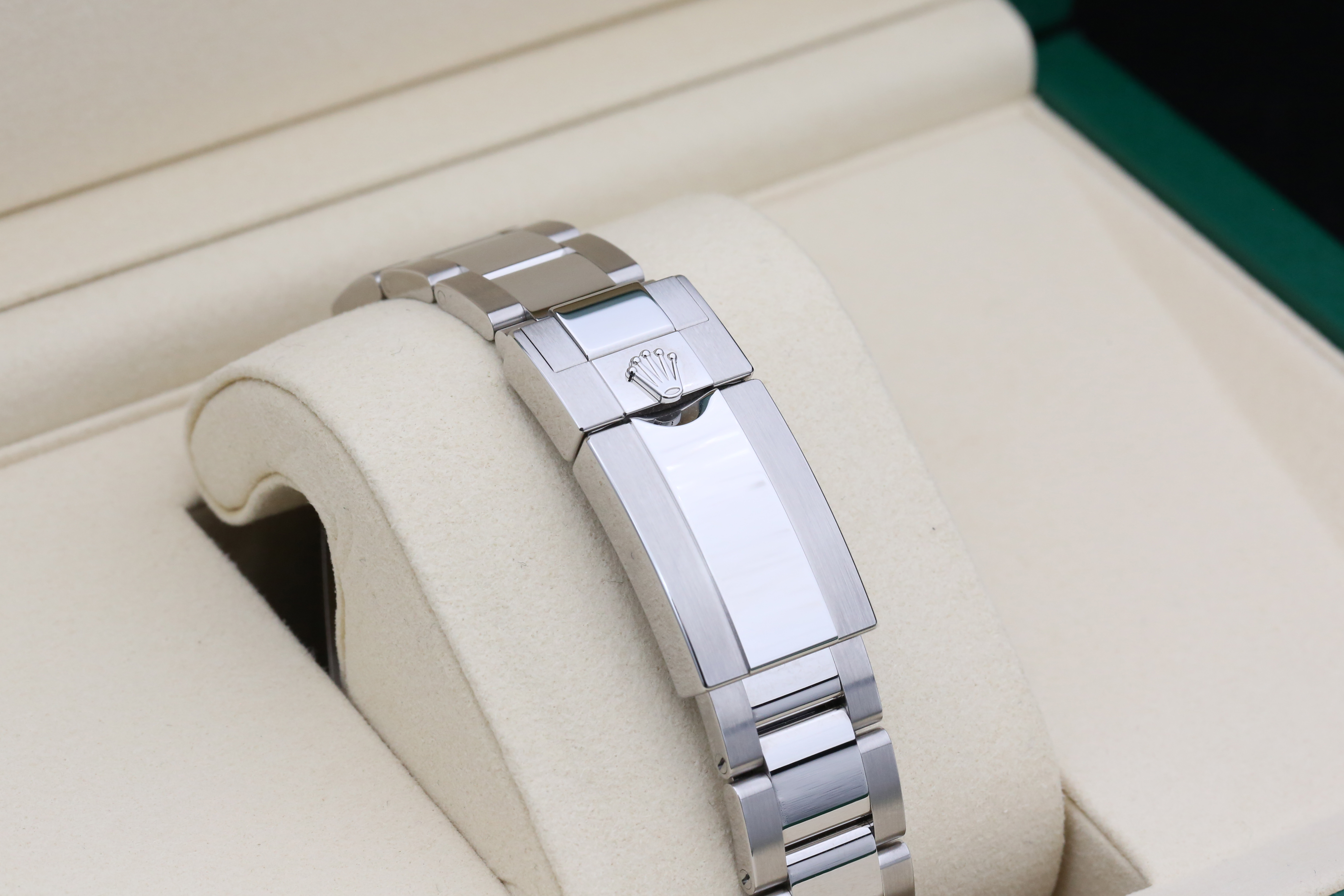 Rolex GMT Master II 126710 BLNR Thumbnail 3