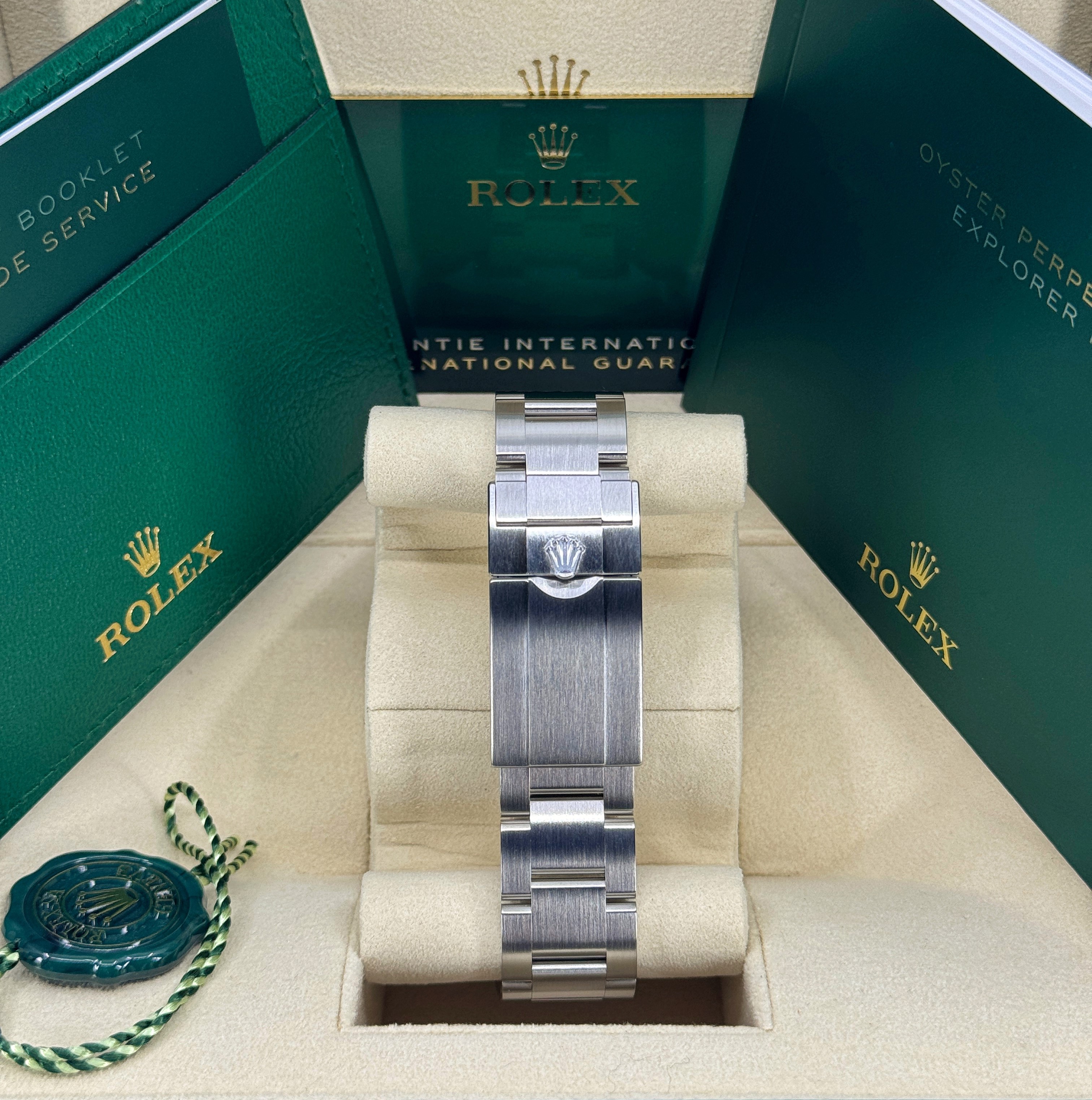 Rolex Explorer II 226570 Thumbnail 3
