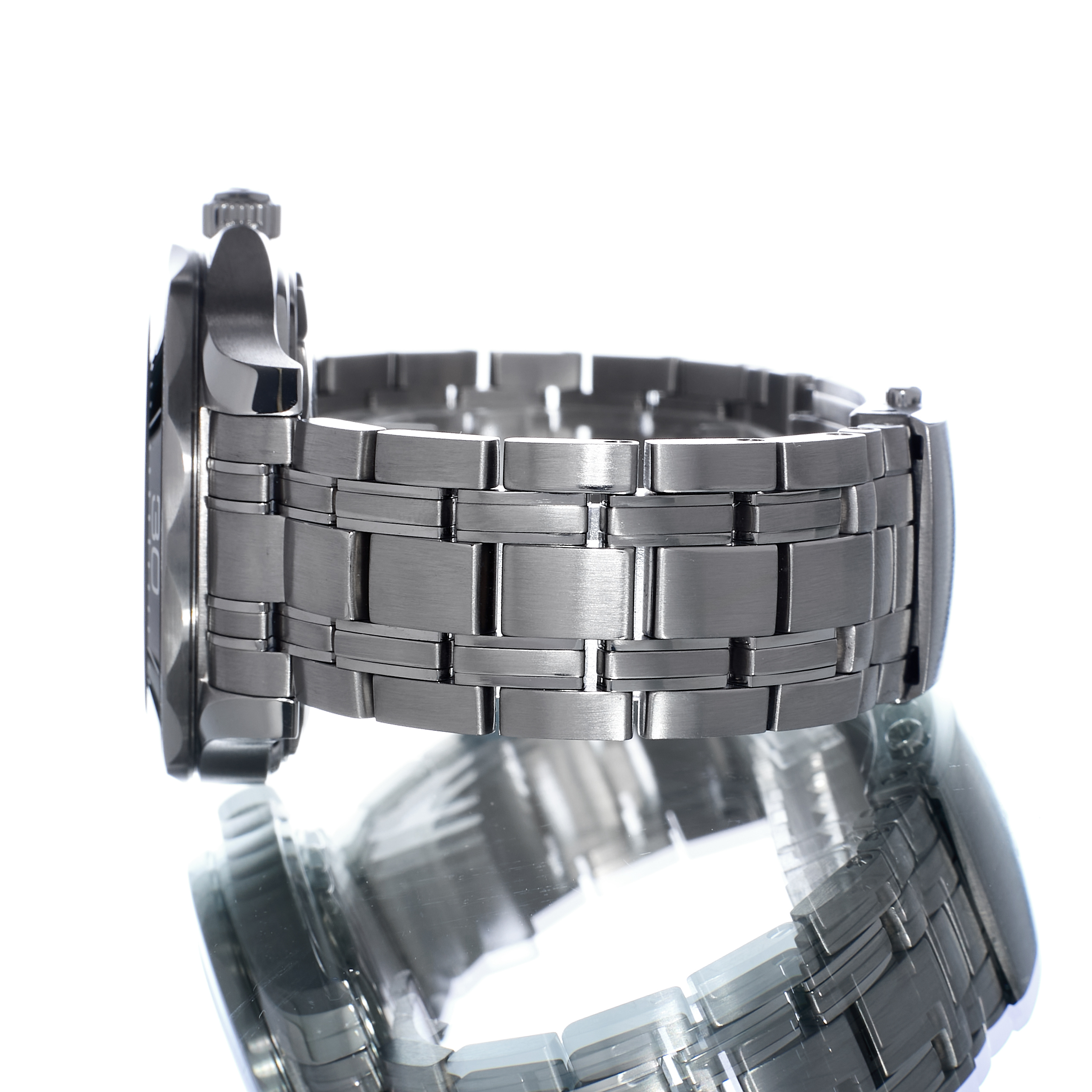 Omega Seamaster Diver 300m 210.30.42.20.10.001 Thumbnail 2