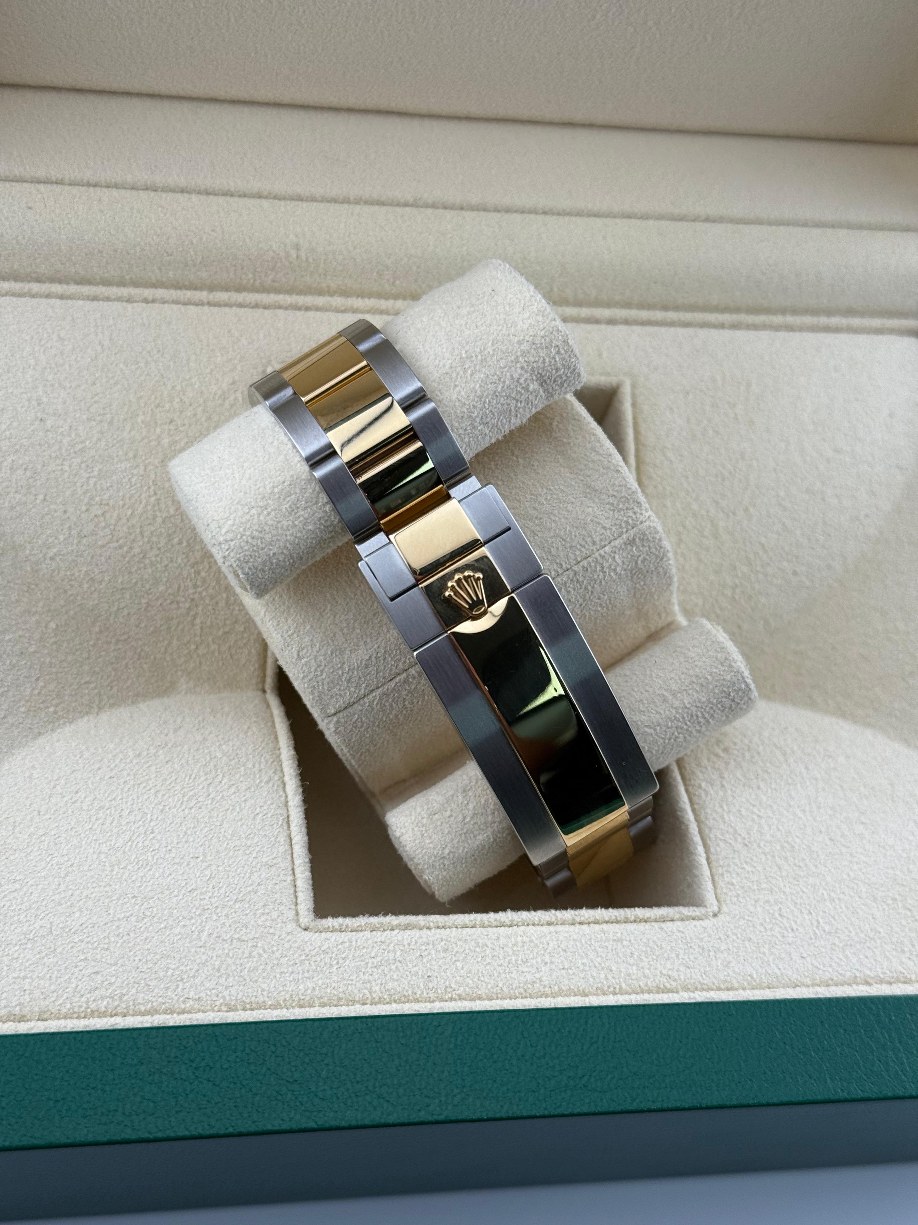 Rolex Submariner 126613 LB Thumbnail 5