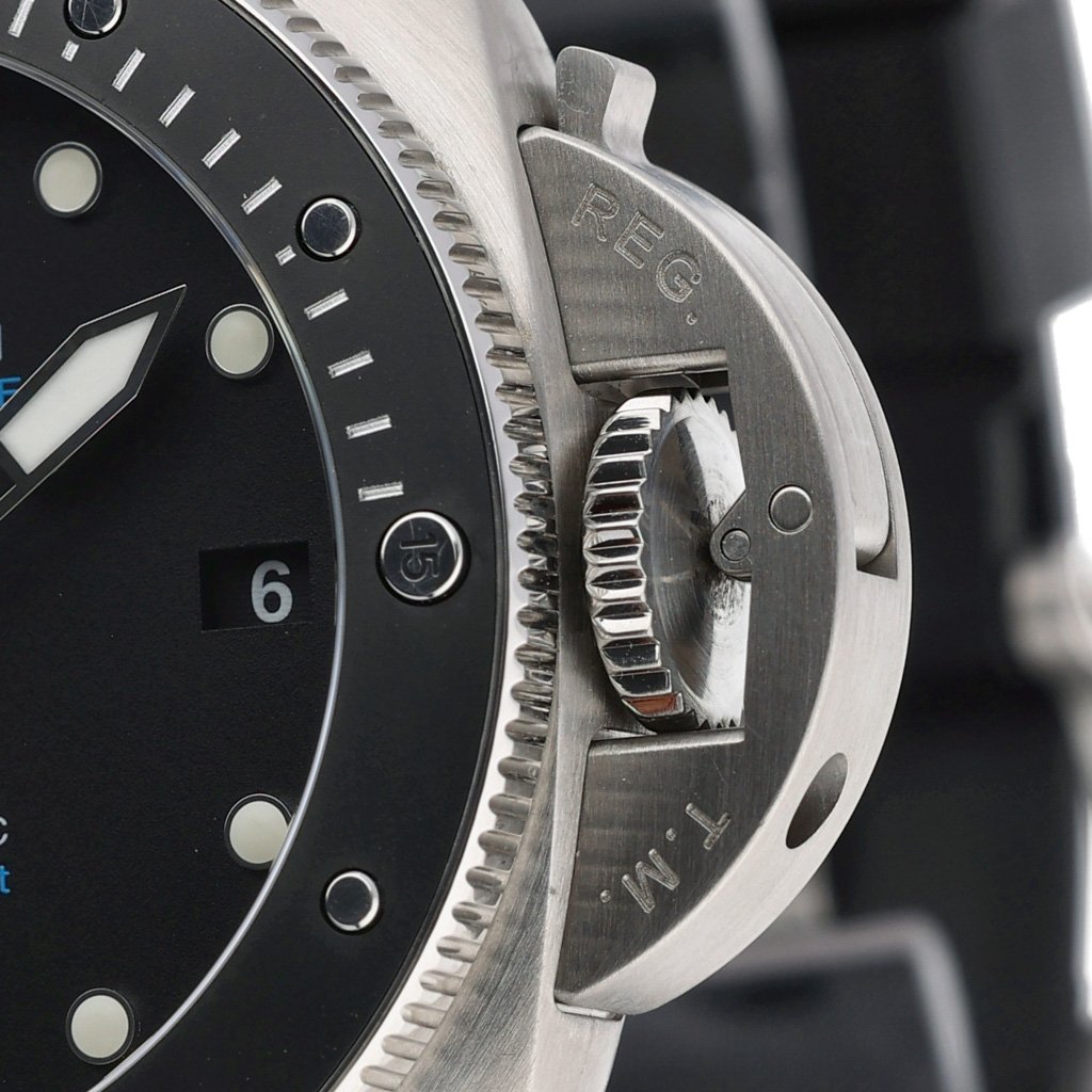 Panerai Submersible PAM00683 Thumbnail 5
