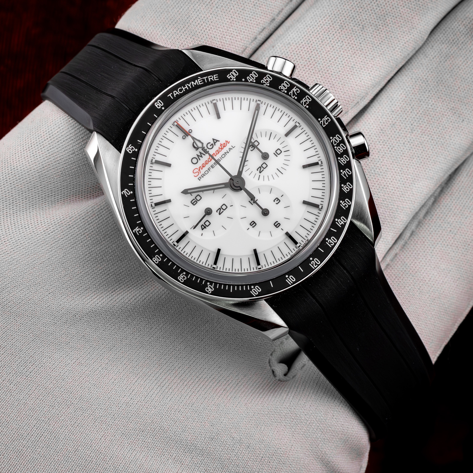 Omega Speedmaster Moonwatch Professional 310.32.42.50.04.001 Thumbnail 5