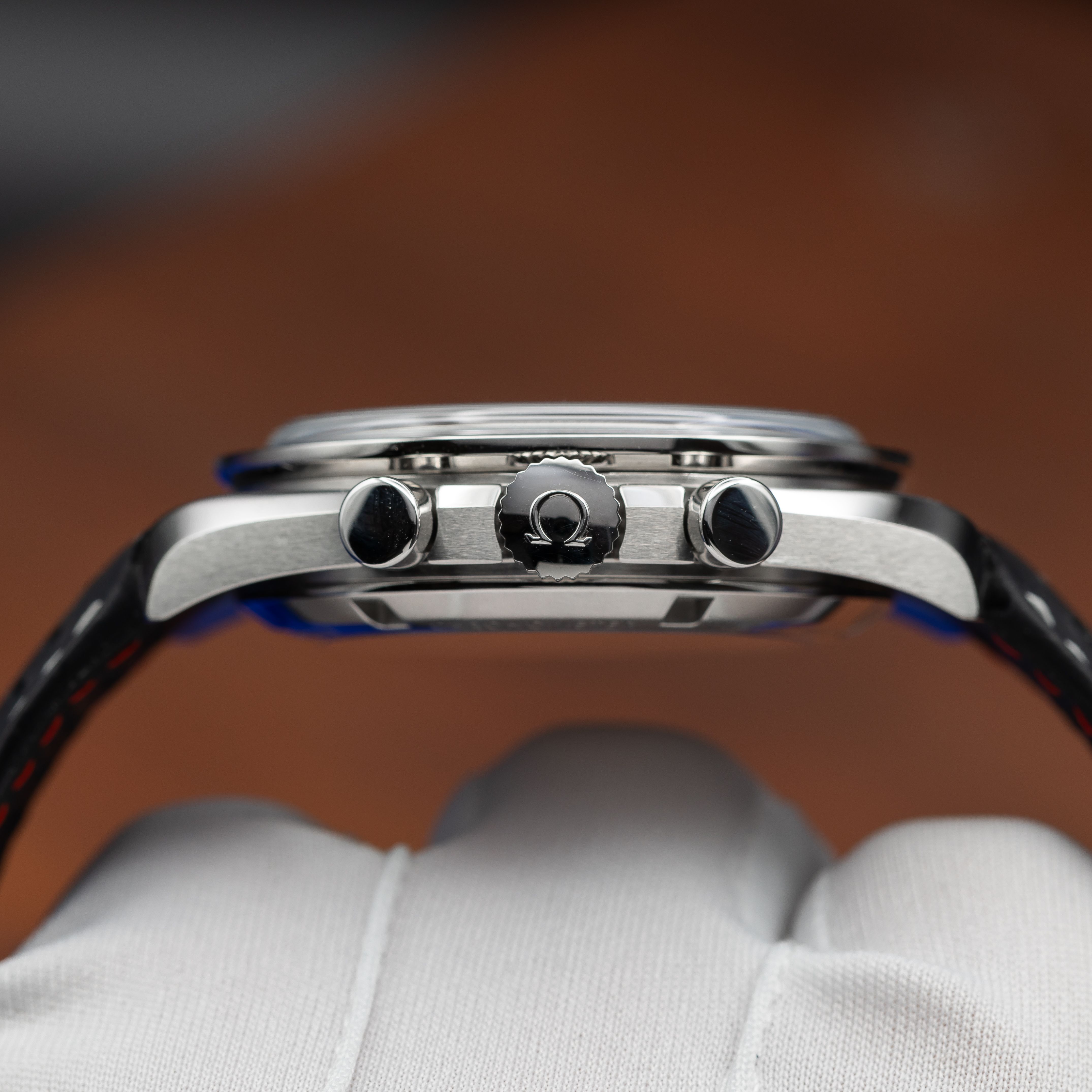 Omega Speedmaster Moonwatch Professional 310.32.42.50.04.002 Thumbnail 2