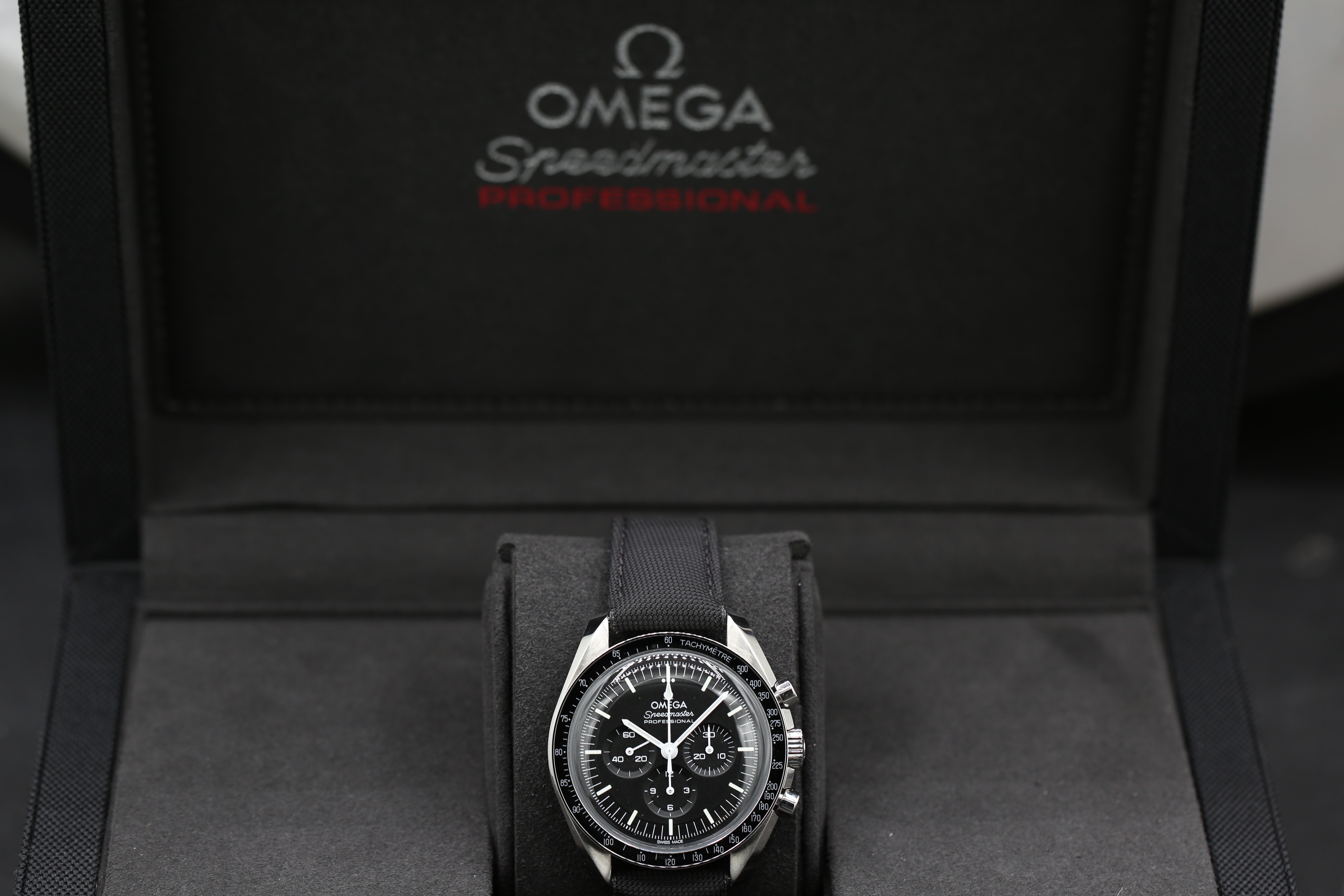 Omega Speedmaster Moonwatch Professional 310.32.42.50.01.001 Thumbnail 4