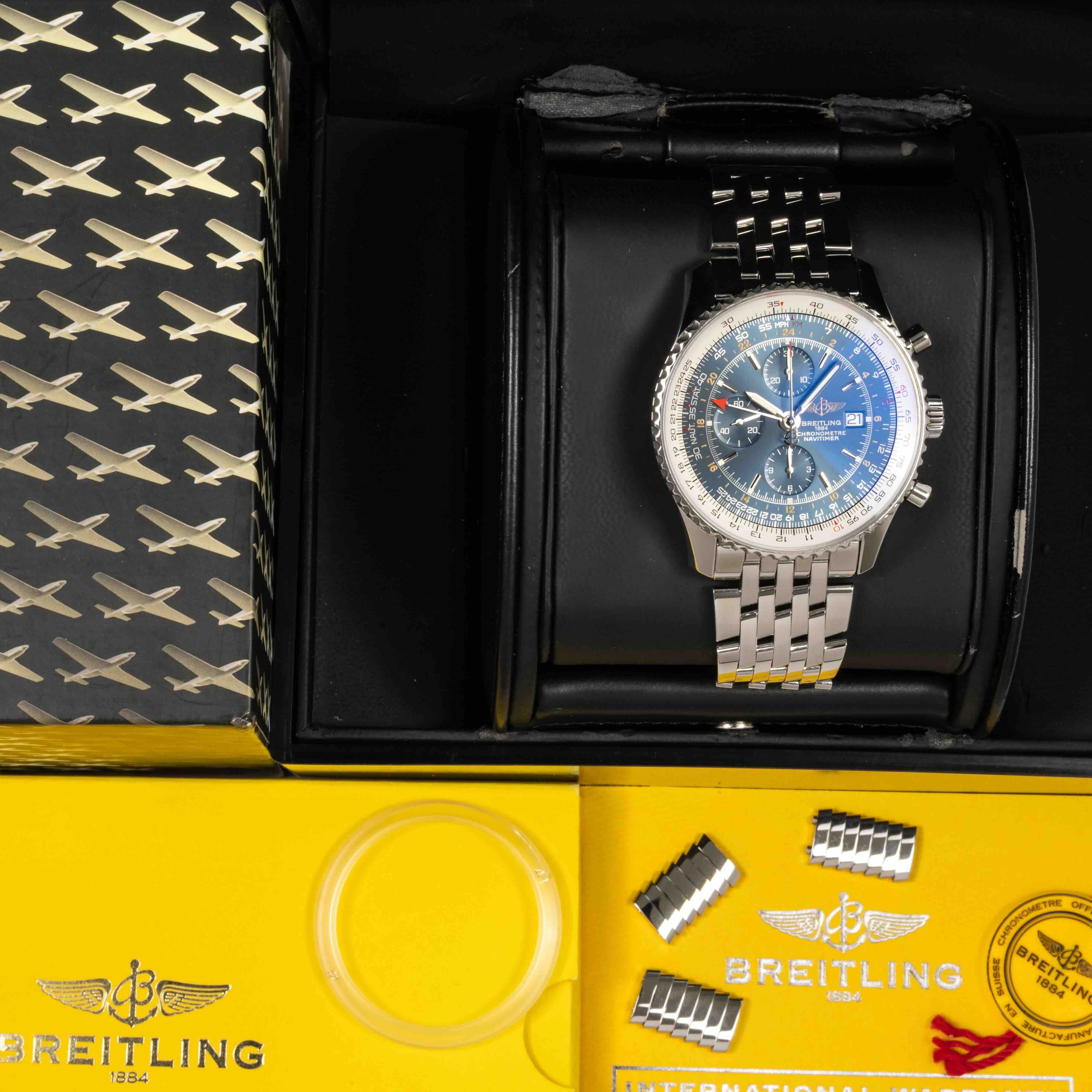 Breitling Navitimer Chronograph GMT 46 A24322 Thumbnail 6