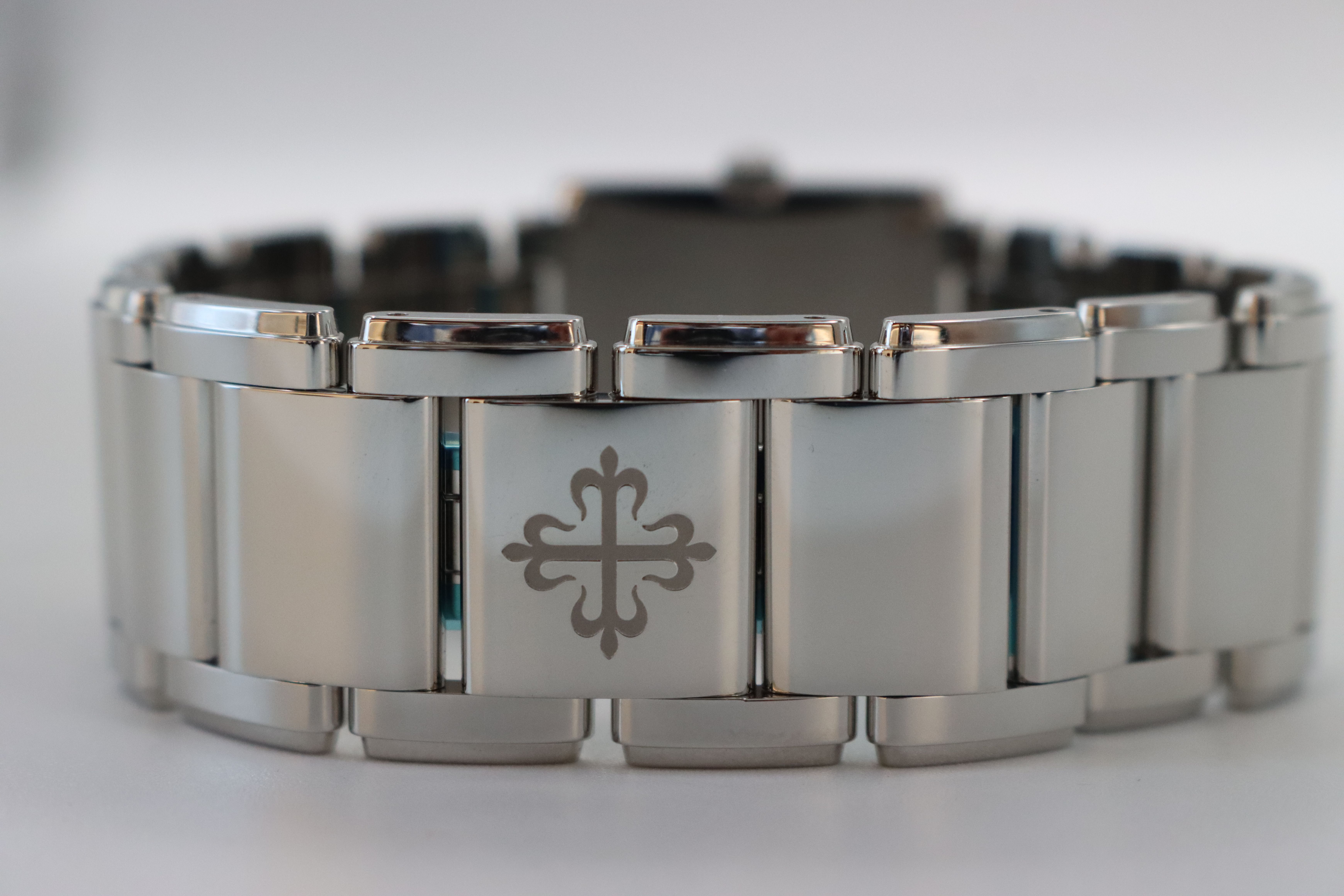 Patek Philippe Twenty-4 4910/1200A-001 Thumbnail 3