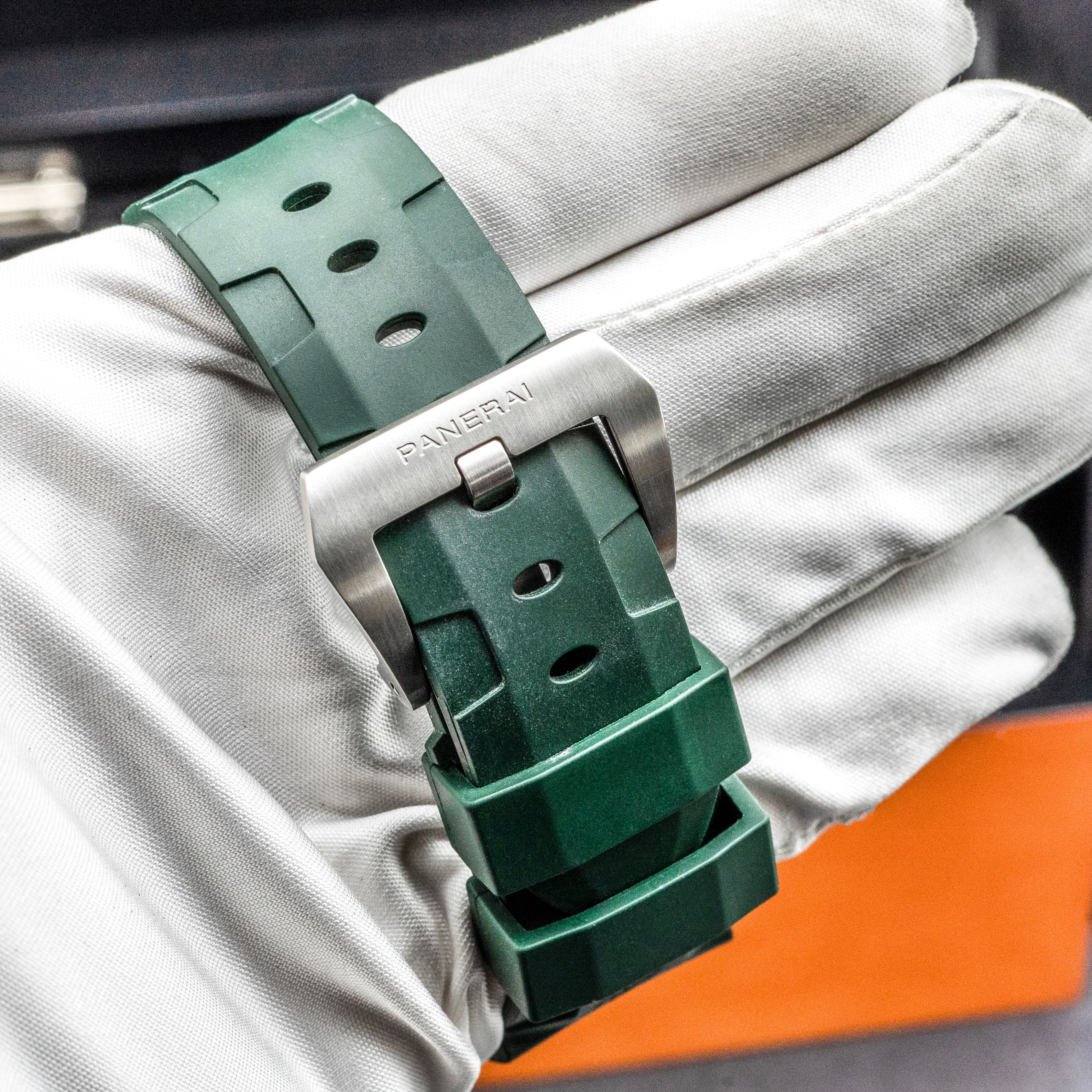 Panerai Luminor Marina PAM00422 Thumbnail 3